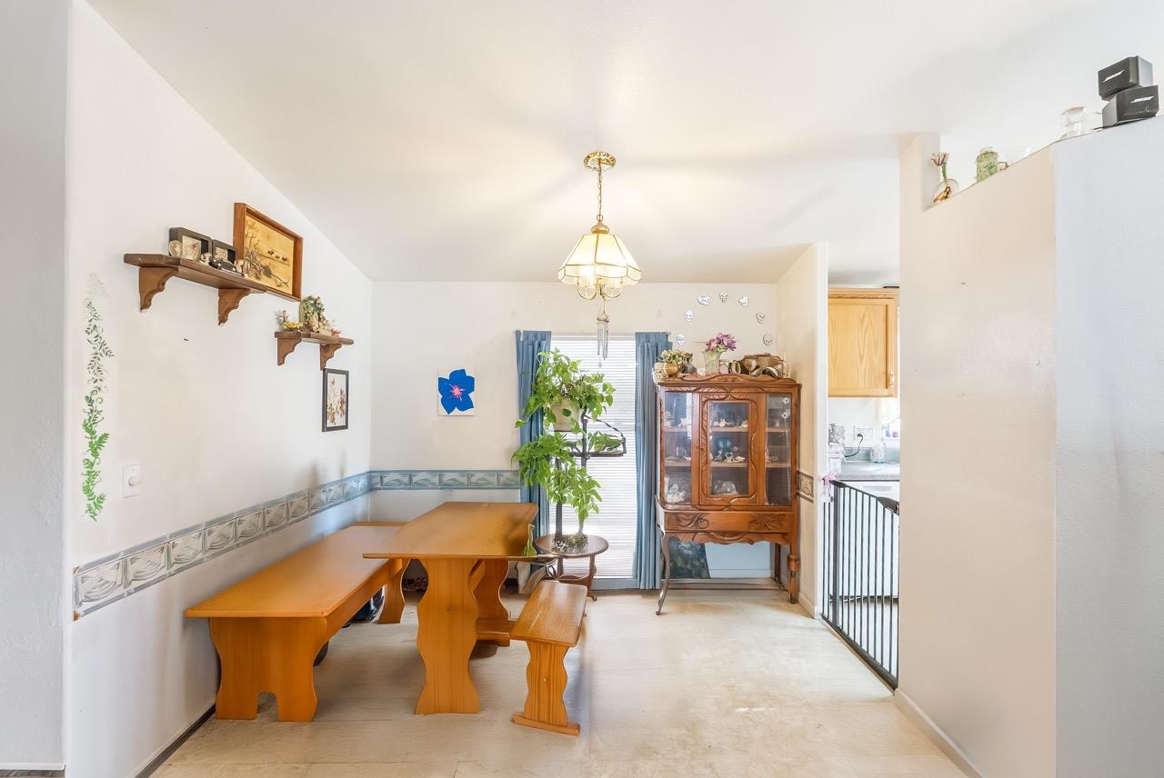 Detail Gallery Image 5 of 15 For 433 Los Encinos Ave #433,  San Jose,  CA 95134 - 3 Beds | 2 Baths