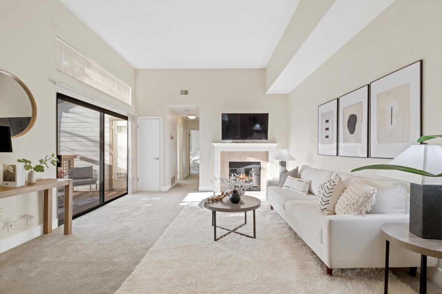 Detail Gallery Image 2 of 39 For 1309 Fairway Entrance Dr, San Jose,  CA 95131 - 2 Beds | 2 Baths