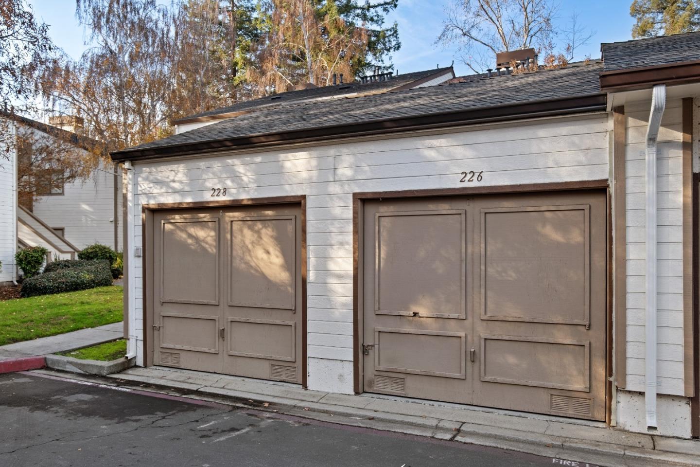 Detail Gallery Image 27 of 39 For 1309 Fairway Entrance Dr, San Jose,  CA 95131 - 2 Beds | 2 Baths