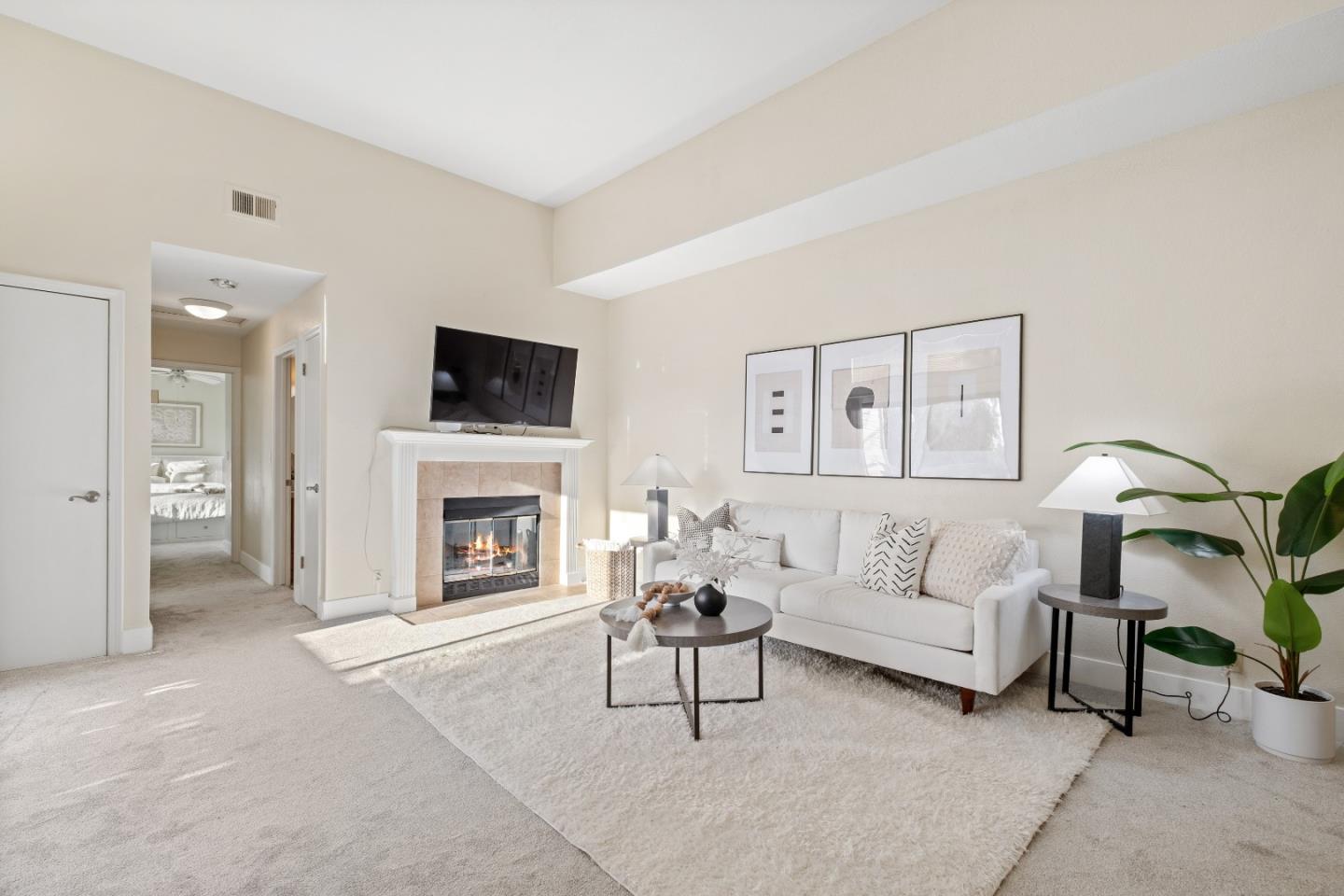 Detail Gallery Image 3 of 39 For 1309 Fairway Entrance Dr, San Jose,  CA 95131 - 2 Beds | 2 Baths