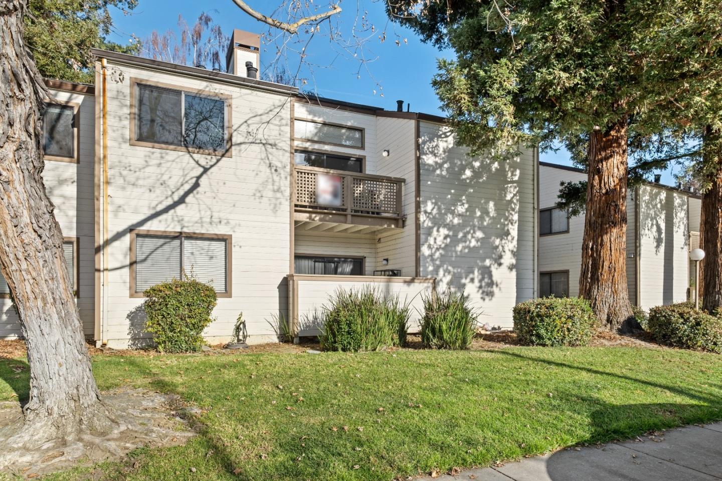 Detail Gallery Image 32 of 39 For 1309 Fairway Entrance Dr, San Jose,  CA 95131 - 2 Beds | 2 Baths