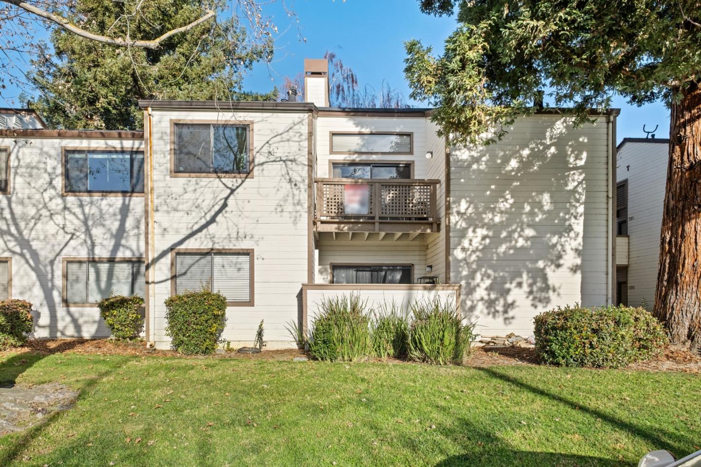 Detail Gallery Image 33 of 39 For 1309 Fairway Entrance Dr, San Jose,  CA 95131 - 2 Beds | 2 Baths