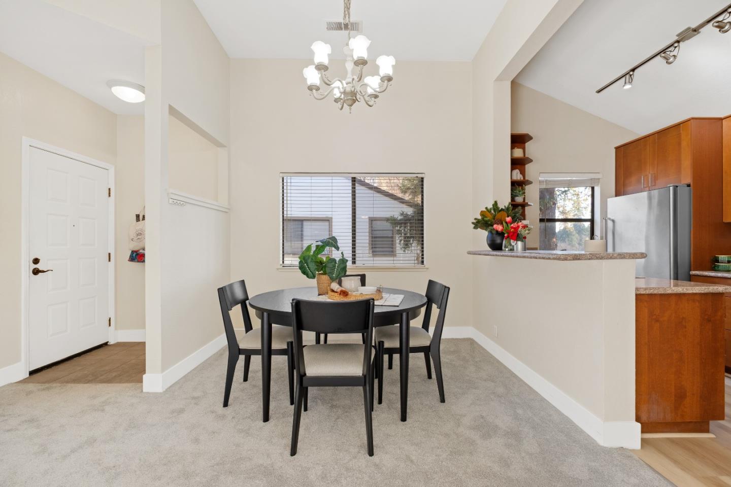 Detail Gallery Image 9 of 39 For 1309 Fairway Entrance Dr, San Jose,  CA 95131 - 2 Beds | 2 Baths