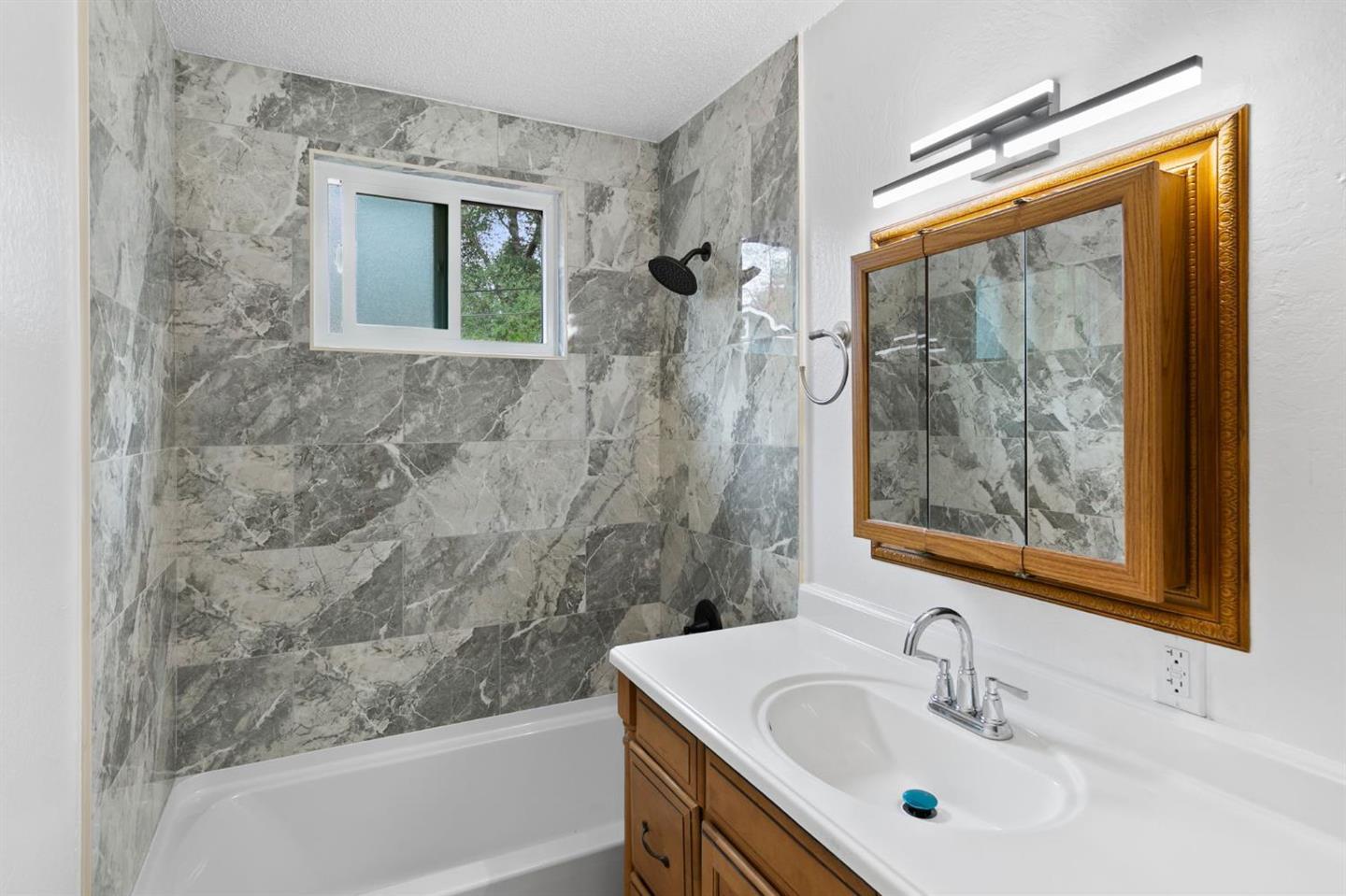 Detail Gallery Image 9 of 16 For 7748 Wachtel Way, Orangevale,  CA 95662 - 3 Beds | 2 Baths