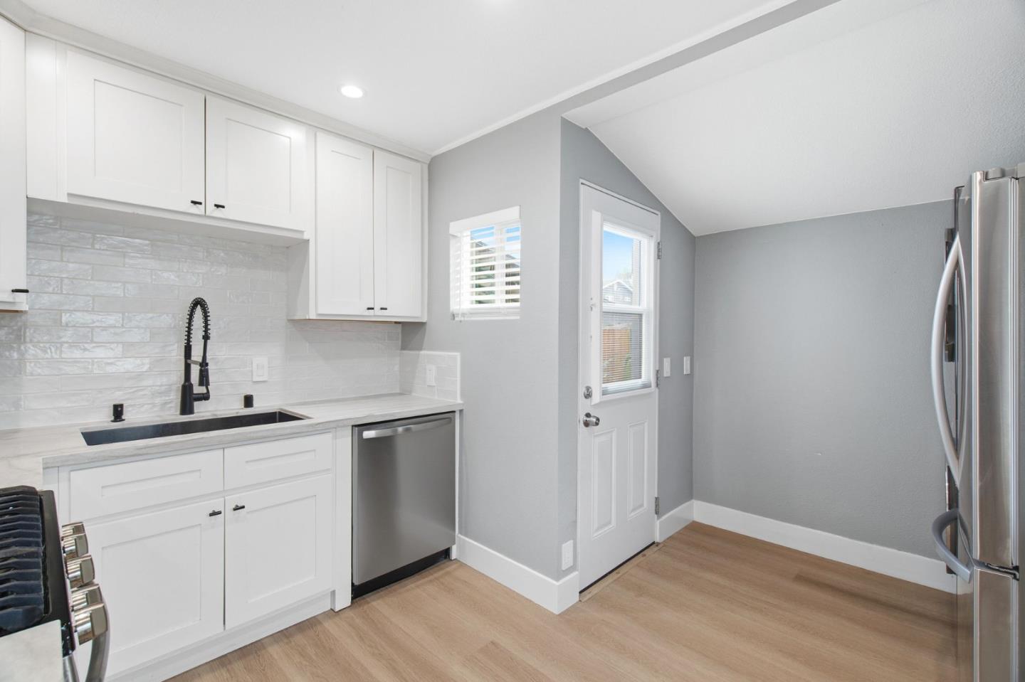 80 WRIGHT AVE, MORGAN HILL, CA 95037  Photo 4