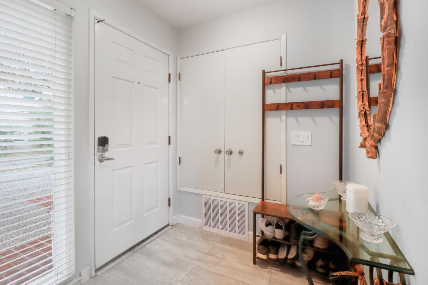 Detail Gallery Image 6 of 32 For 833 S San Tomas Aquino #L,  Campbell,  CA 95008 - 2 Beds | 2 Baths