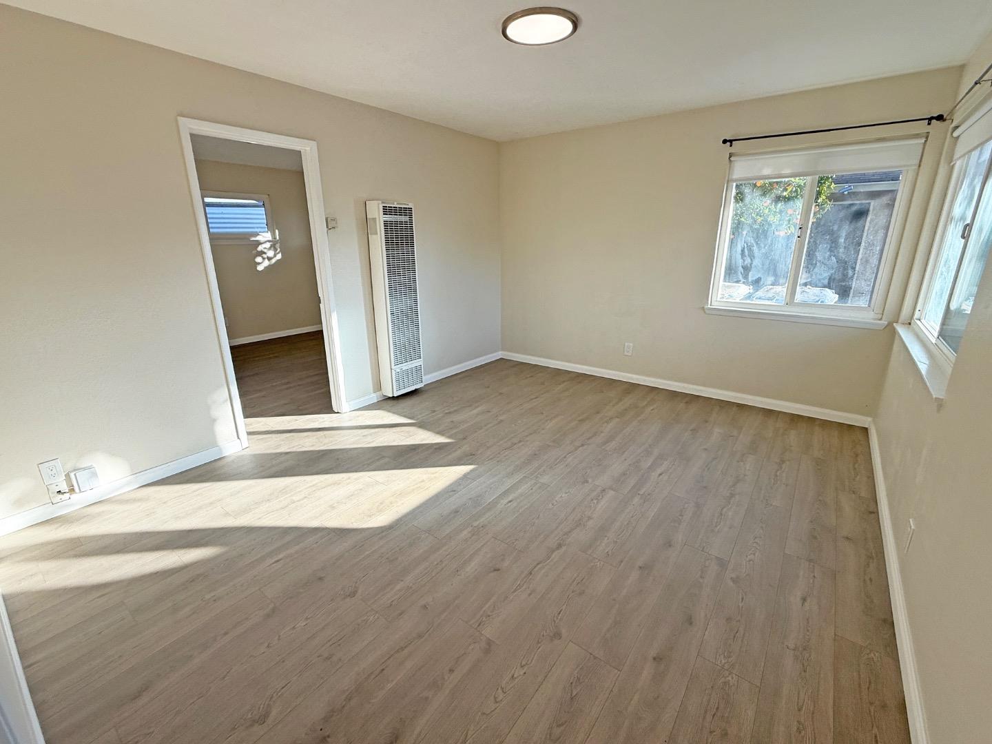 Detail Gallery Image 2 of 13 For 1024 Luther Ave, San Jose,  CA 95126 - 1 Beds | 1 Baths