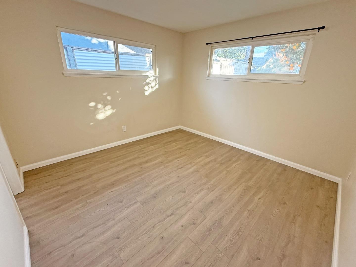 Detail Gallery Image 3 of 13 For 1024 Luther Ave, San Jose,  CA 95126 - 1 Beds | 1 Baths