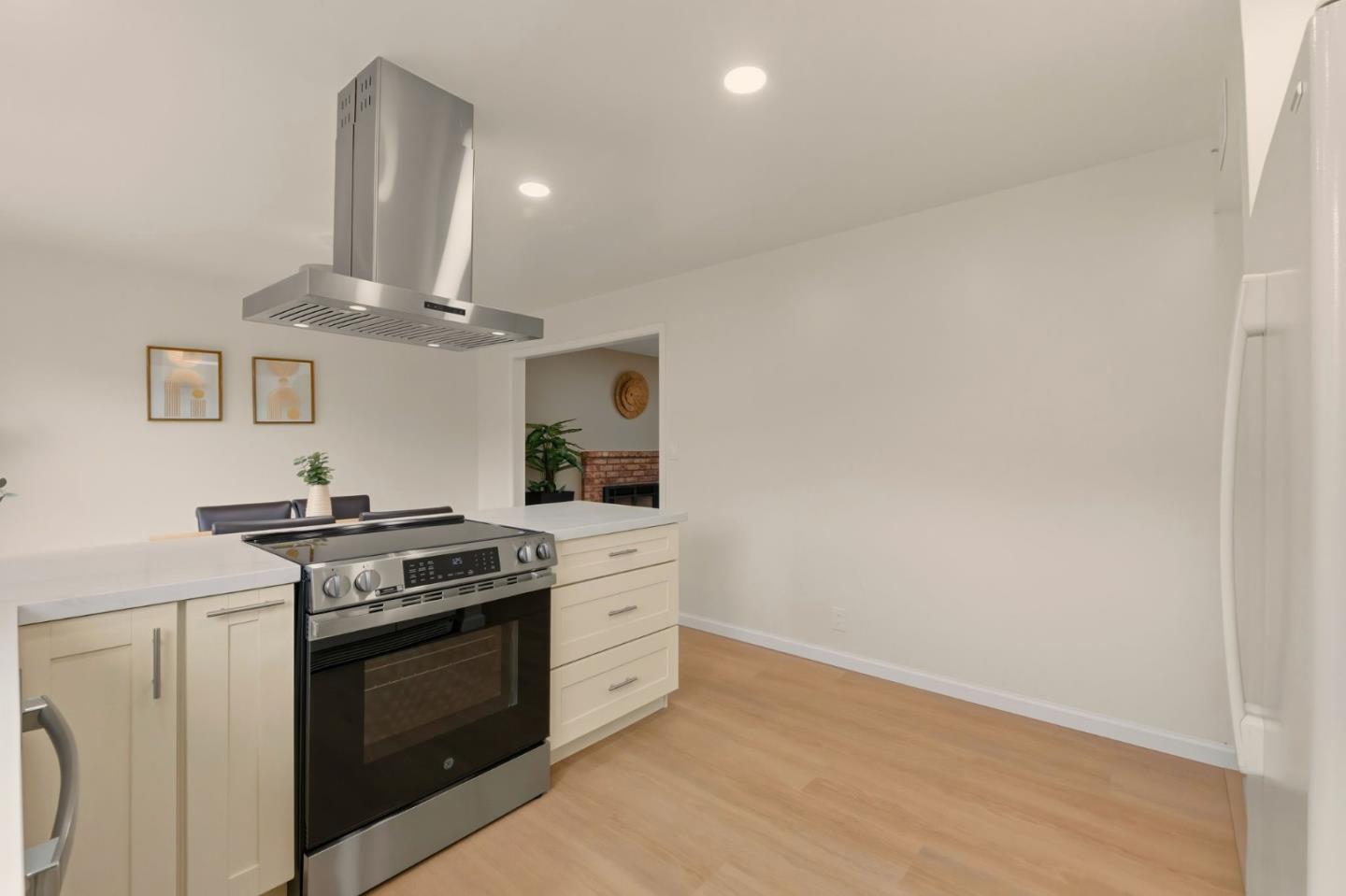 Detail Gallery Image 17 of 49 For 1598 Grand Teton Dr, Milpitas,  CA 95035 - 5 Beds | 2/1 Baths