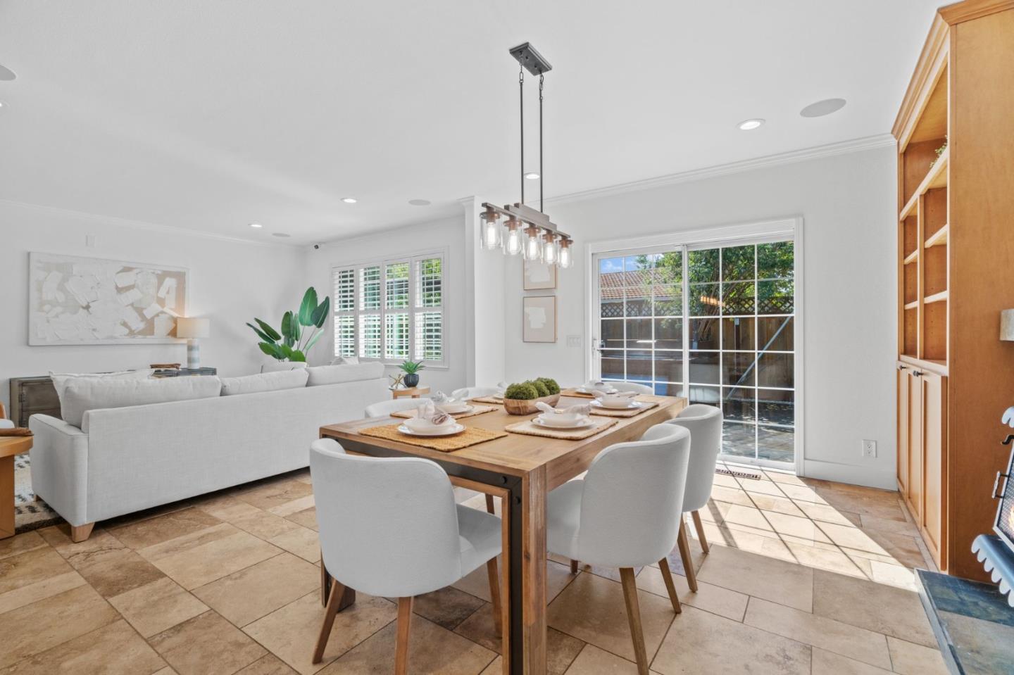 Detail Gallery Image 12 of 53 For 5749 San Lorenzo Dr, San Jose,  CA 95123 - 4 Beds | 2 Baths