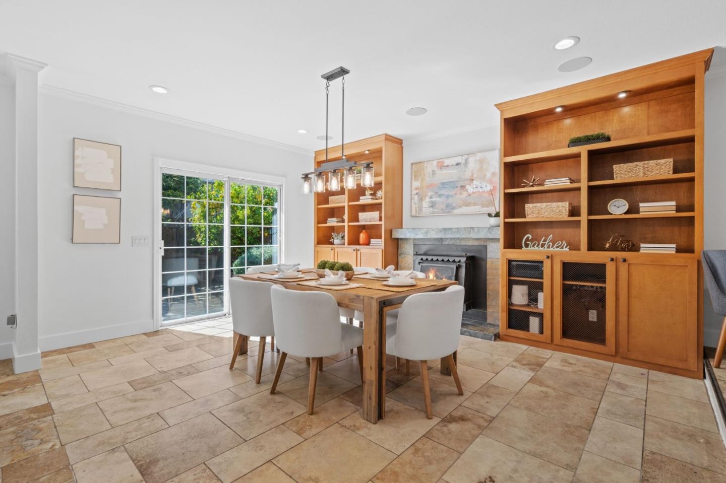 Detail Gallery Image 13 of 53 For 5749 San Lorenzo Dr, San Jose,  CA 95123 - 4 Beds | 2 Baths