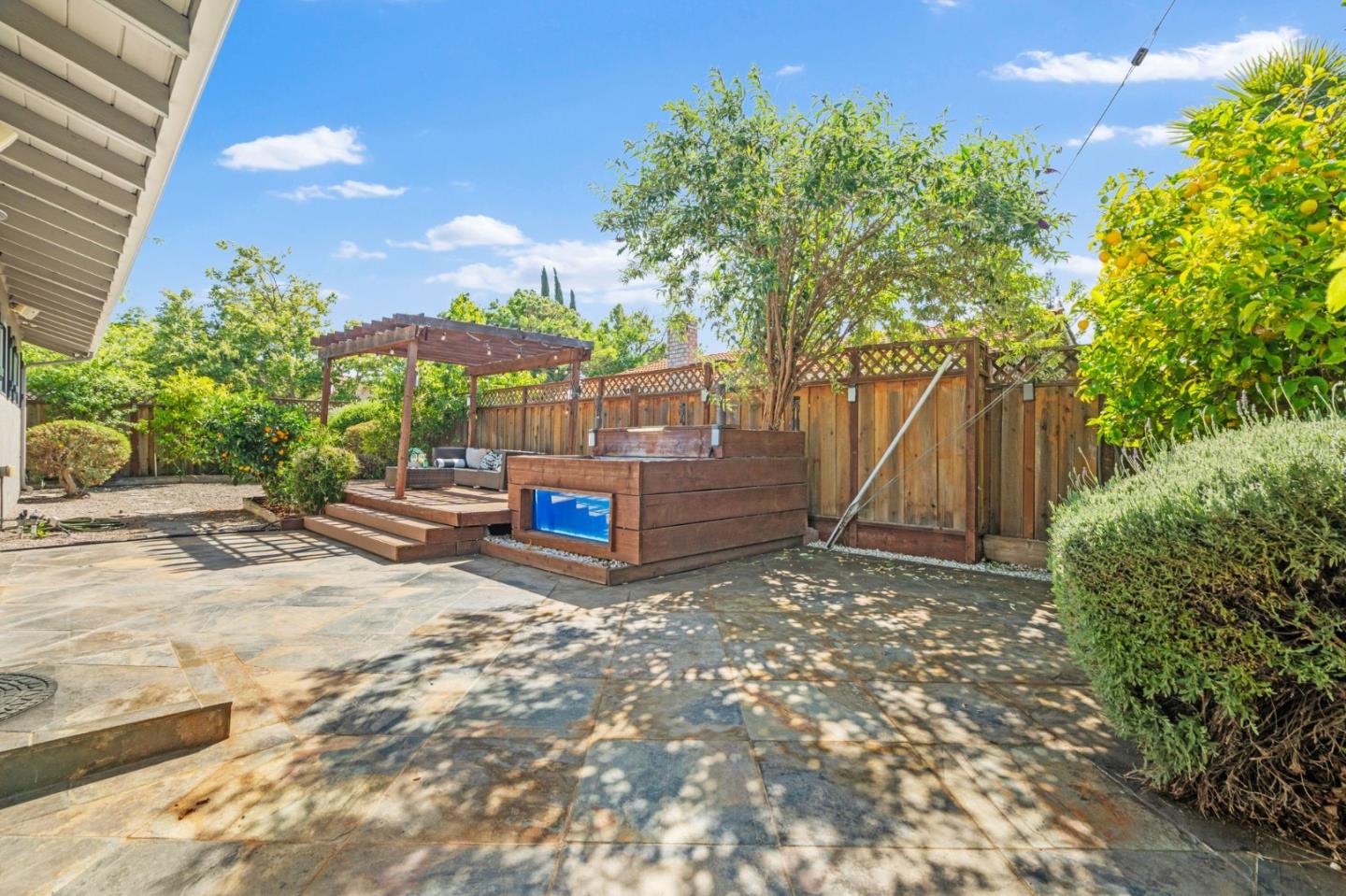 Detail Gallery Image 40 of 53 For 5749 San Lorenzo Dr, San Jose,  CA 95123 - 4 Beds | 2 Baths