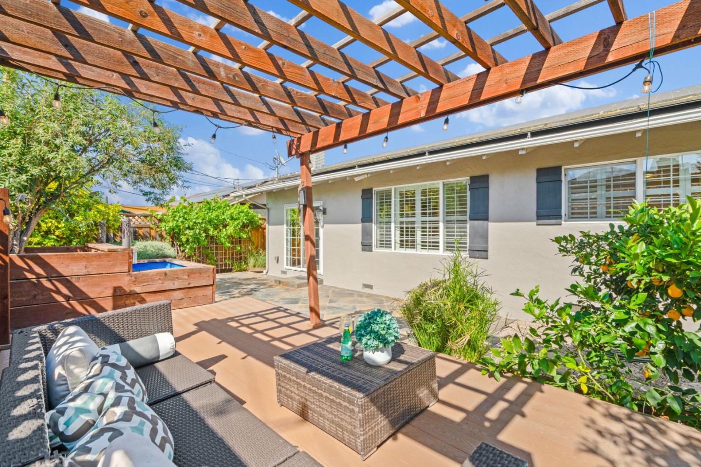 Detail Gallery Image 42 of 53 For 5749 San Lorenzo Dr, San Jose,  CA 95123 - 4 Beds | 2 Baths