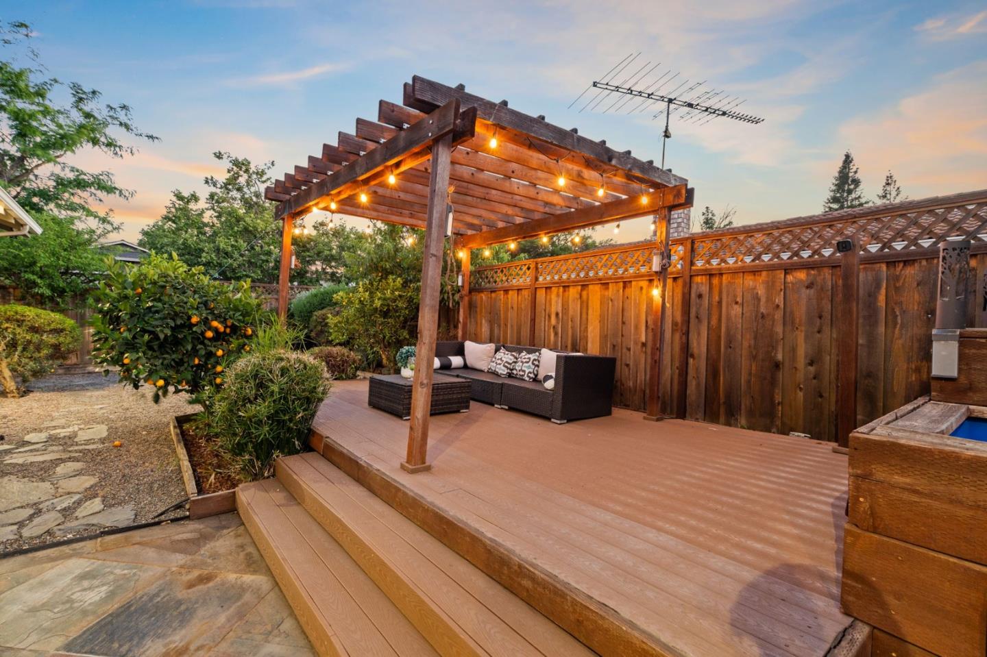 Detail Gallery Image 48 of 53 For 5749 San Lorenzo Dr, San Jose,  CA 95123 - 4 Beds | 2 Baths