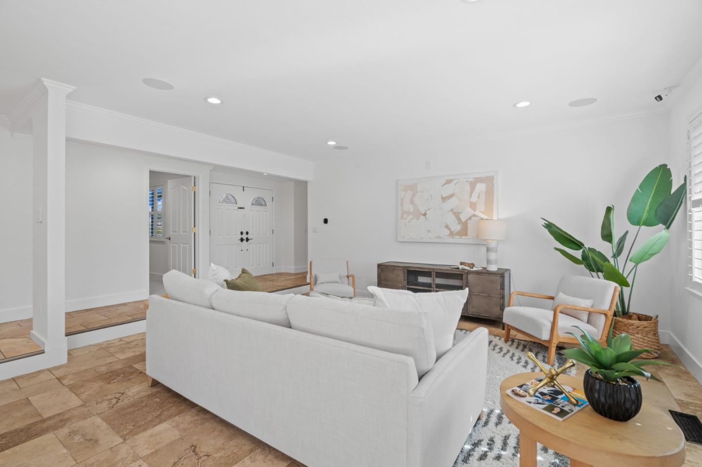 Detail Gallery Image 6 of 53 For 5749 San Lorenzo Dr, San Jose,  CA 95123 - 4 Beds | 2 Baths