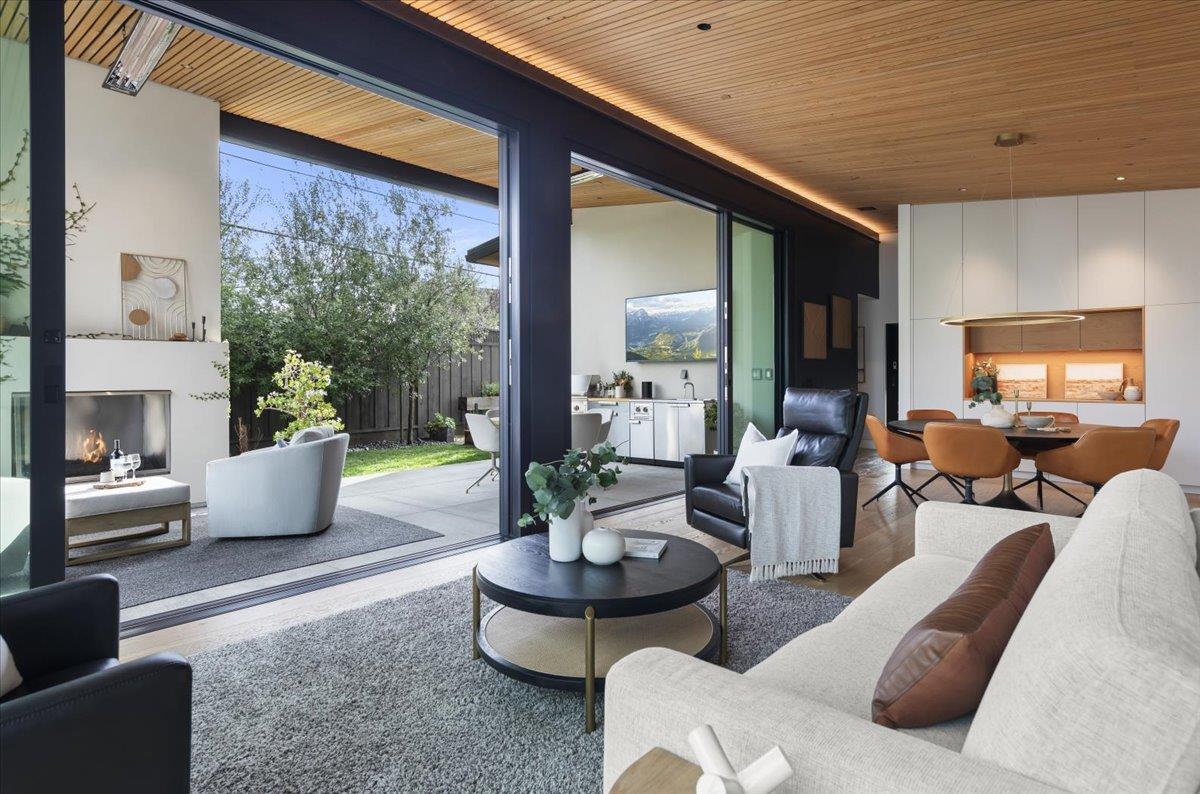 Detail Gallery Image 19 of 107 For 504 Century Dr, Campbell,  CA 95008 - 4 Beds | 3 Baths