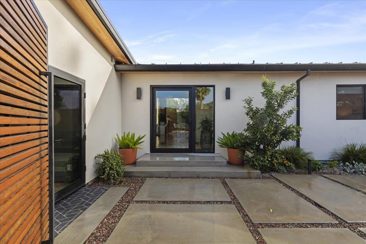 Detail Gallery Image 4 of 107 For 504 Century Dr, Campbell,  CA 95008 - 4 Beds | 3 Baths