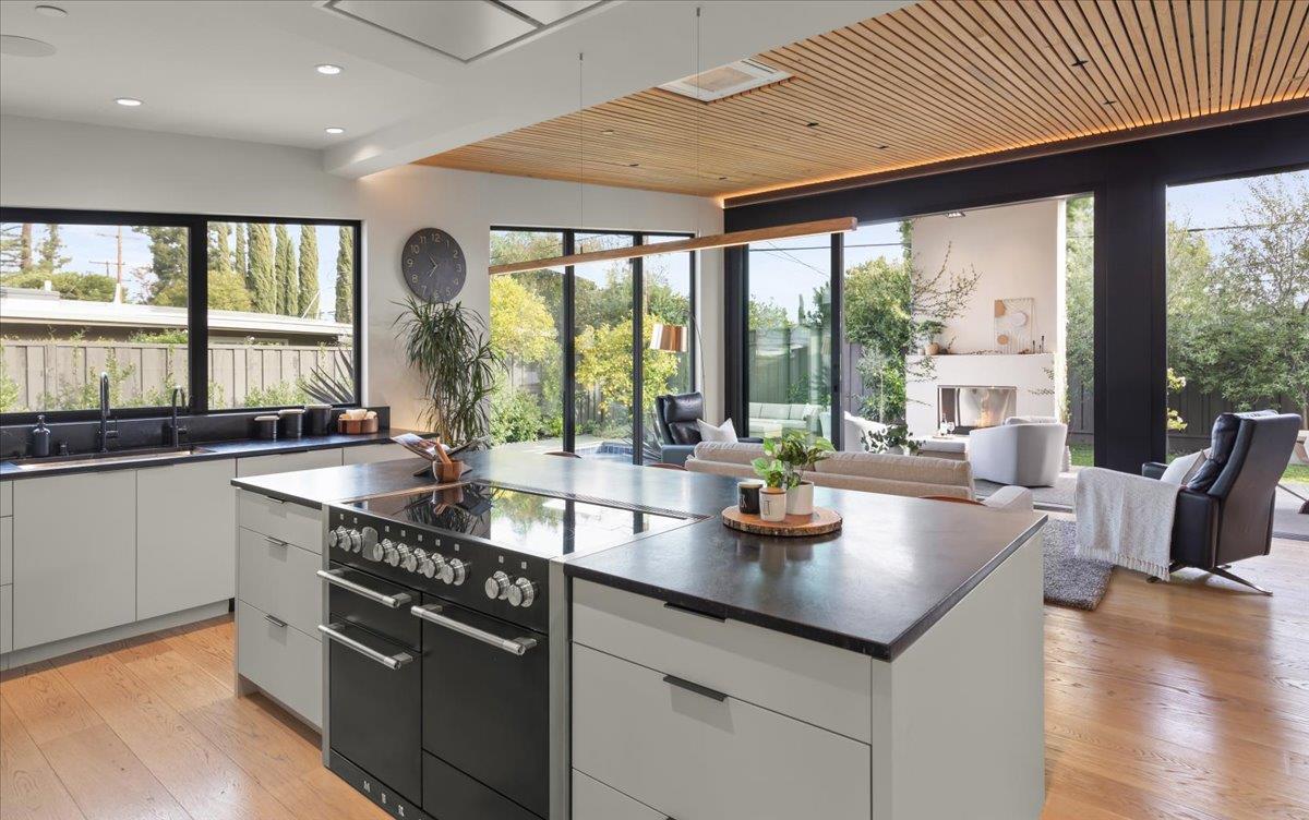 Detail Gallery Image 7 of 107 For 504 Century Dr, Campbell,  CA 95008 - 4 Beds | 3 Baths