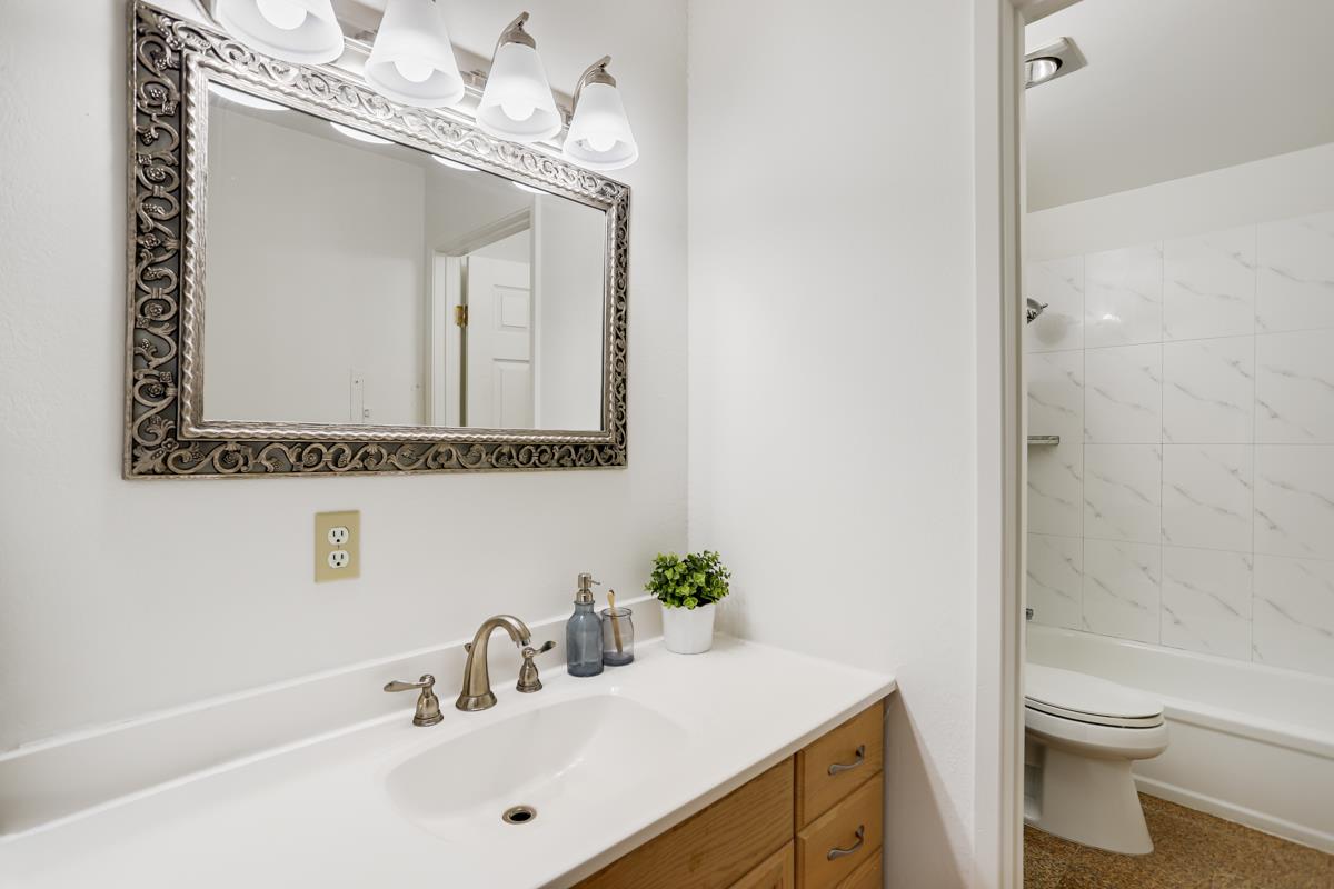 Detail Gallery Image 8 of 12 For 38623 Cherry Ln #207,  Fremont,  CA 94536 - 2 Beds | 1 Baths