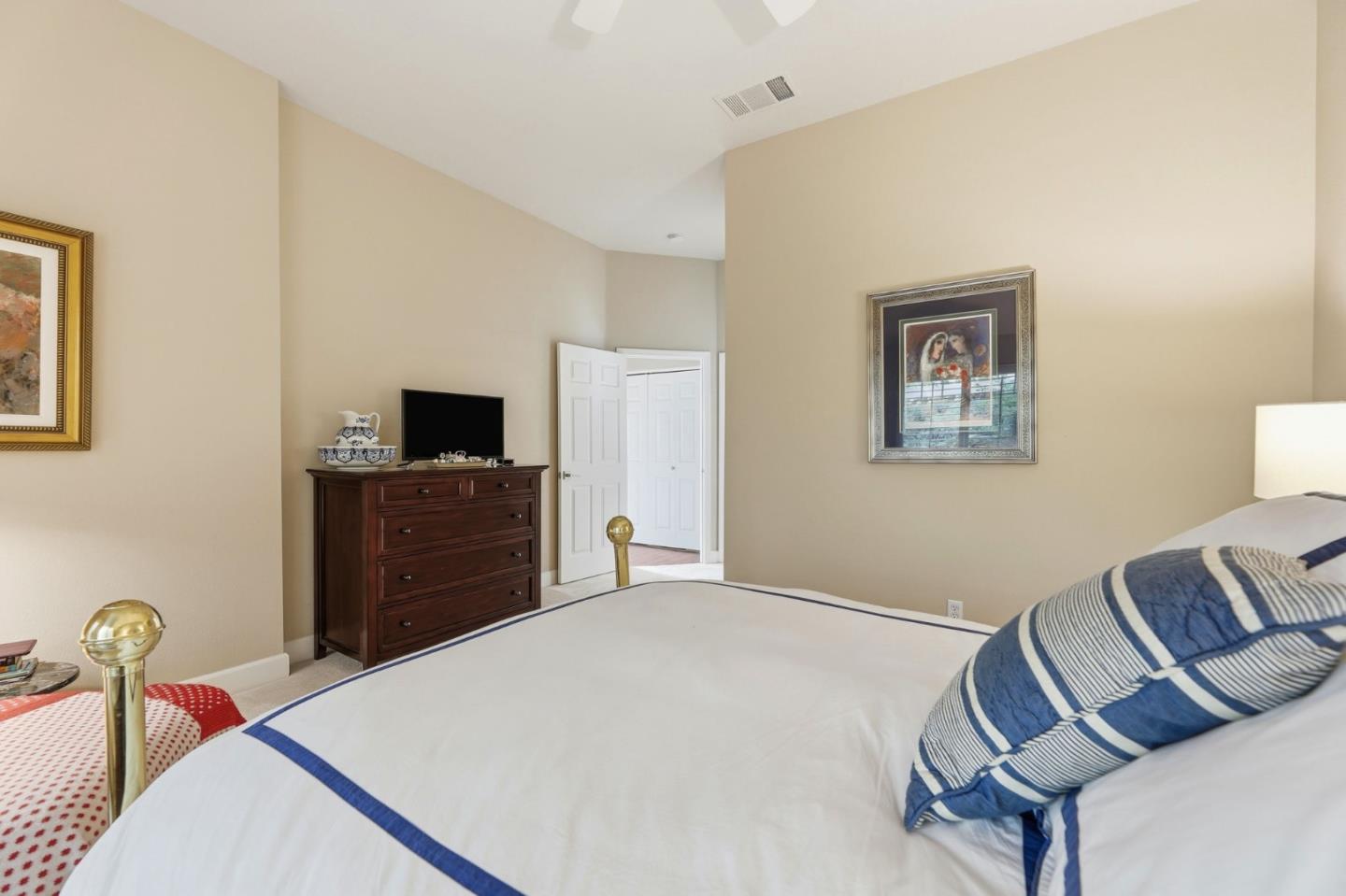 Photo #17: ML82029903 Listing: Photo #17