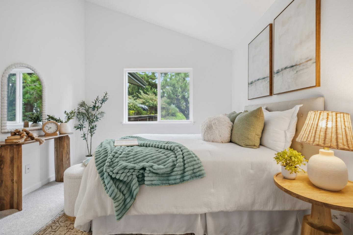 Detail Gallery Image 14 of 34 For 239 San Juan Ave, El Granada,  CA 94018 - 2 Beds | 1/1 Baths