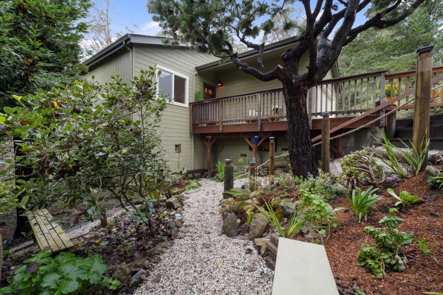 Detail Gallery Image 24 of 34 For 239 San Juan Ave, El Granada,  CA 94018 - 2 Beds | 1/1 Baths