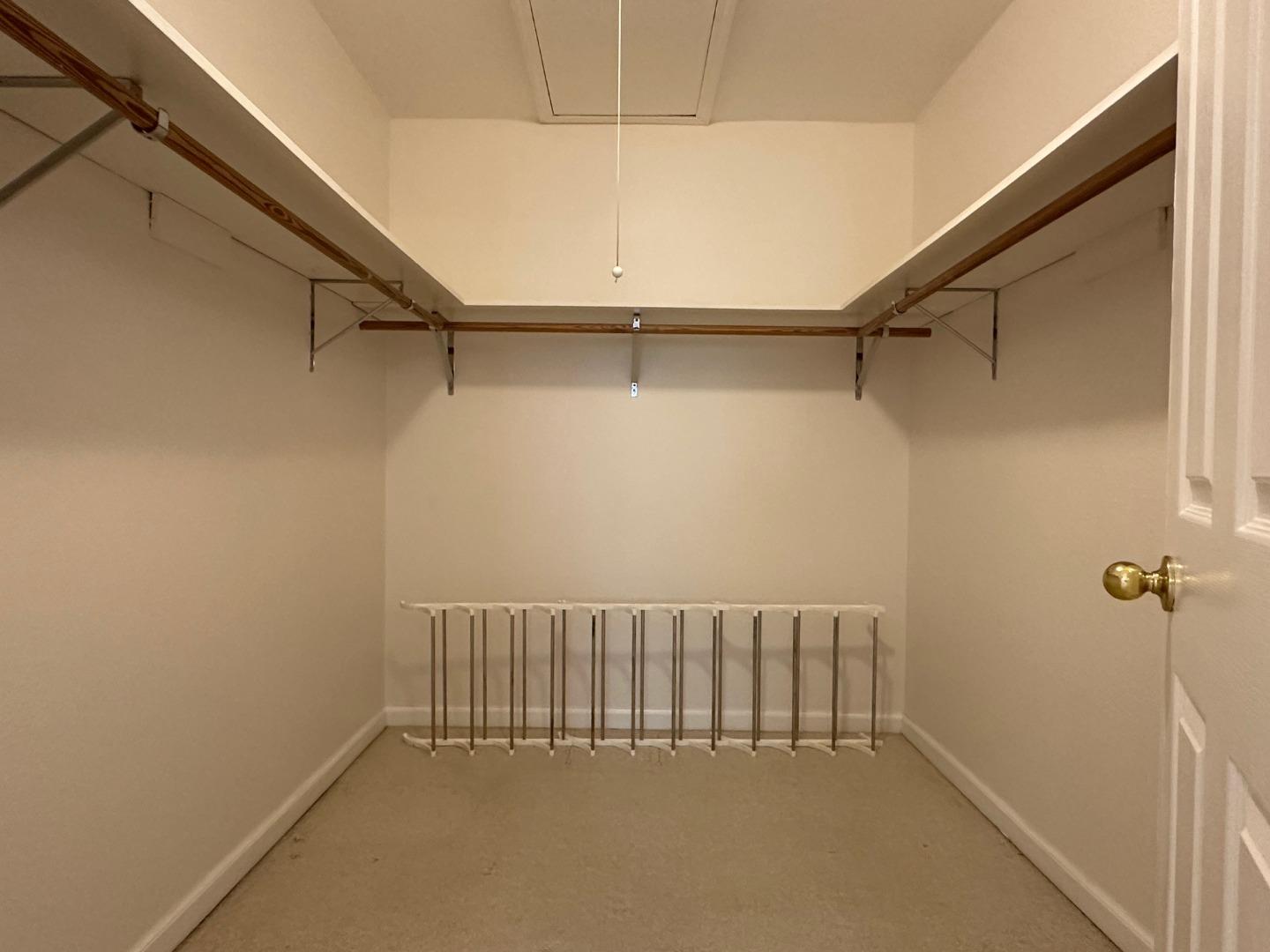 Detail Gallery Image 21 of 30 For 686 Willowgate St, Mountain View,  CA 94043 - 5 Beds | 3 Baths