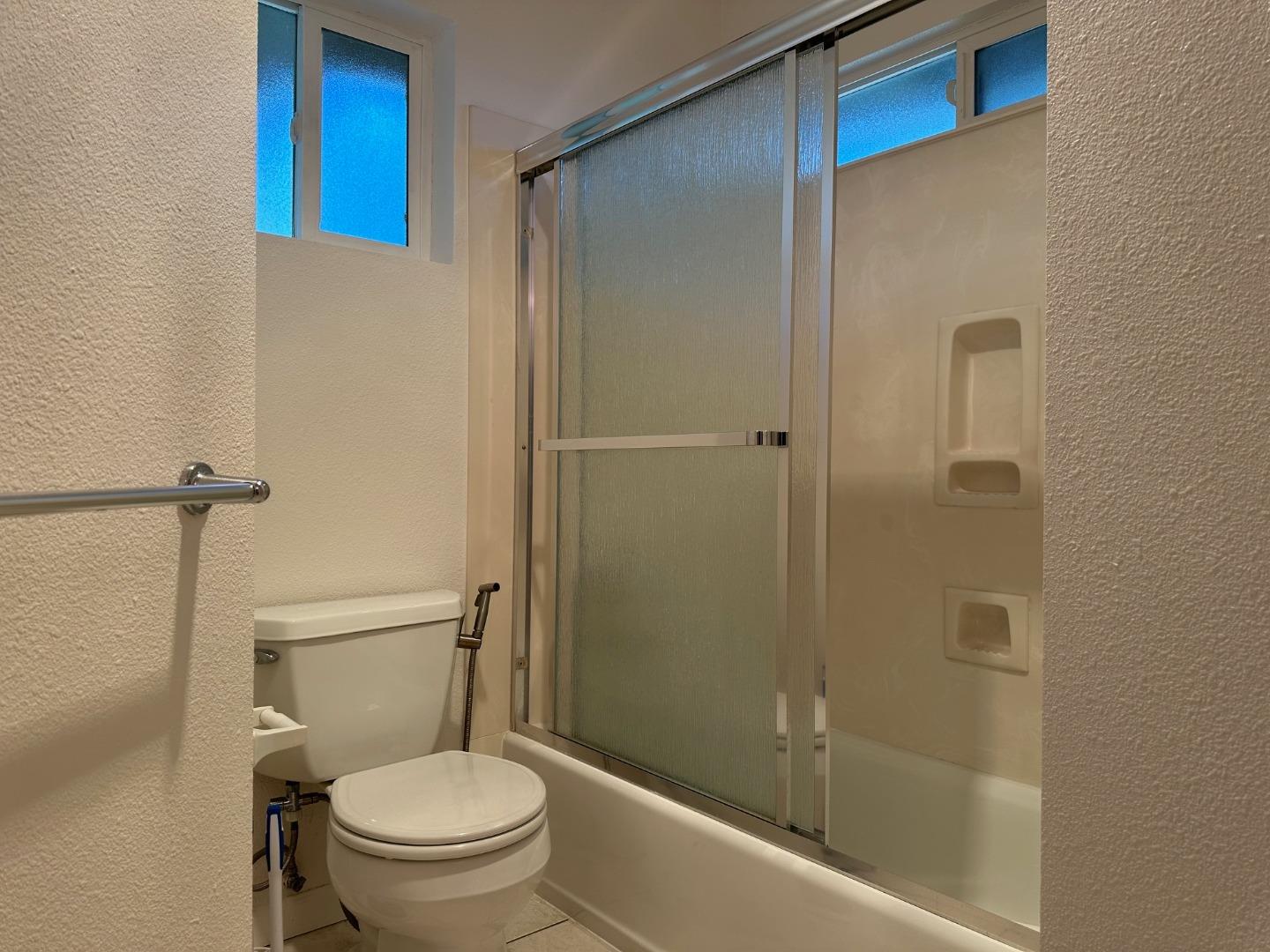 Detail Gallery Image 25 of 30 For 686 Willowgate St, Mountain View,  CA 94043 - 5 Beds | 3 Baths