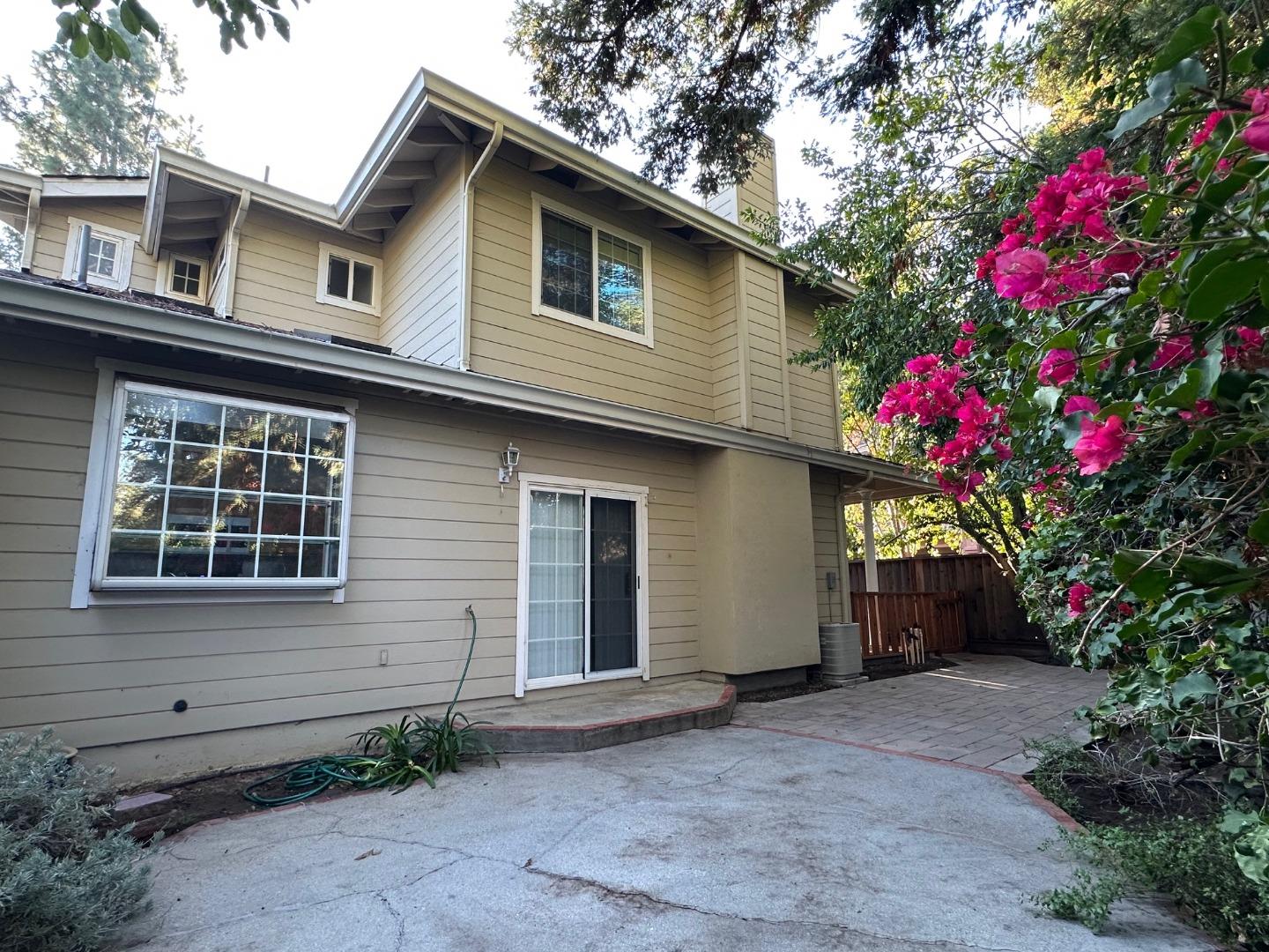 Detail Gallery Image 28 of 30 For 686 Willowgate St, Mountain View,  CA 94043 - 5 Beds | 3 Baths