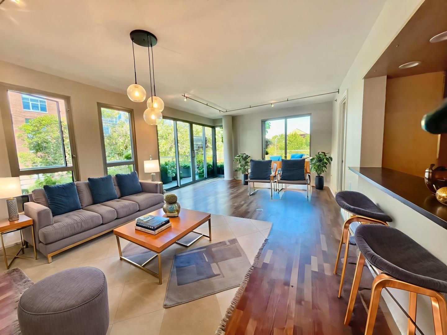 Detail Gallery Image 5 of 15 For 219 Brannan St 2f,  San Francisco,  CA 94107 - 2 Beds | 2 Baths