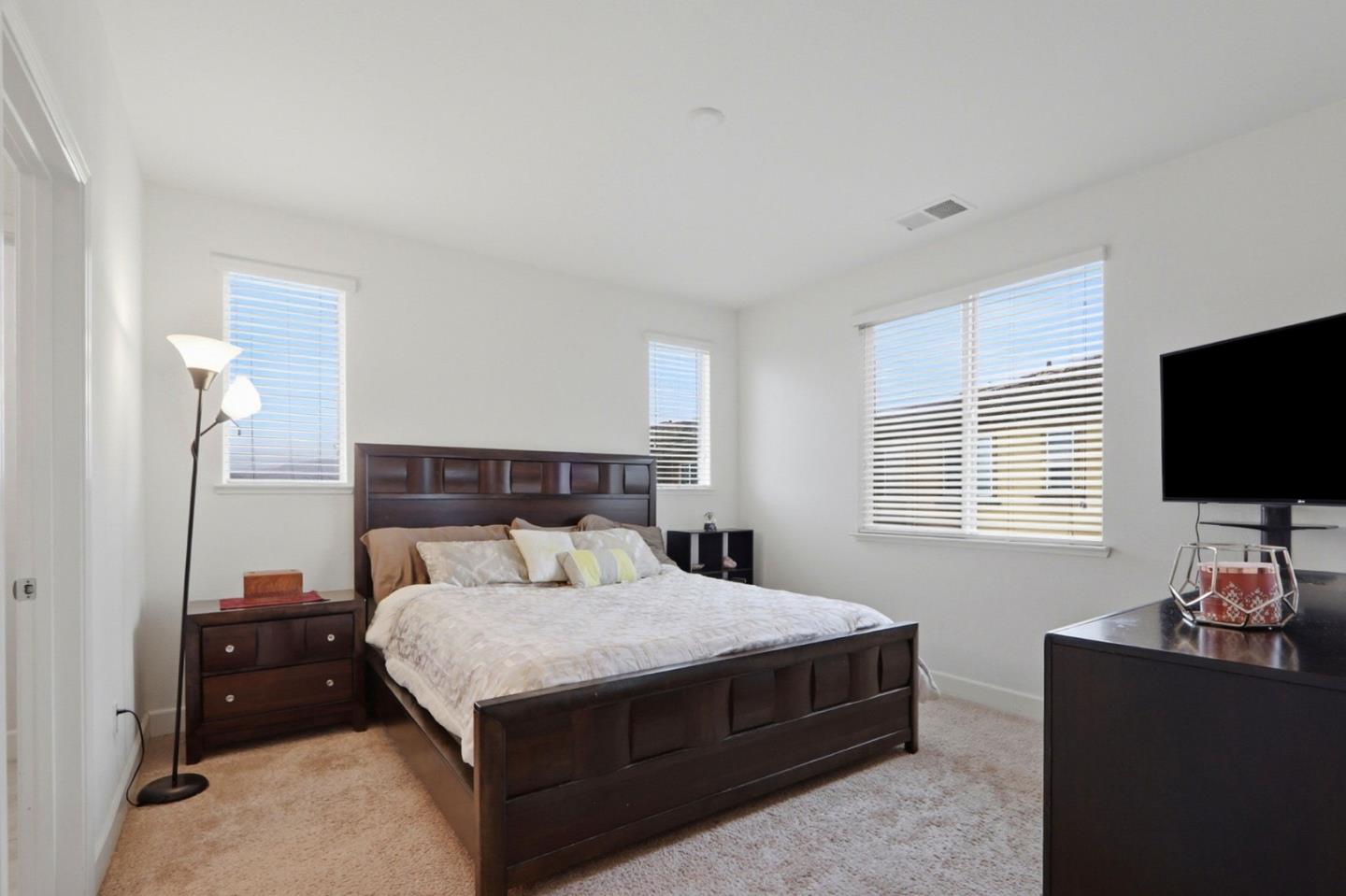 Detail Gallery Image 16 of 35 For 5659 Daylily St, Newark,  CA 94560 - 3 Beds | 3 Baths