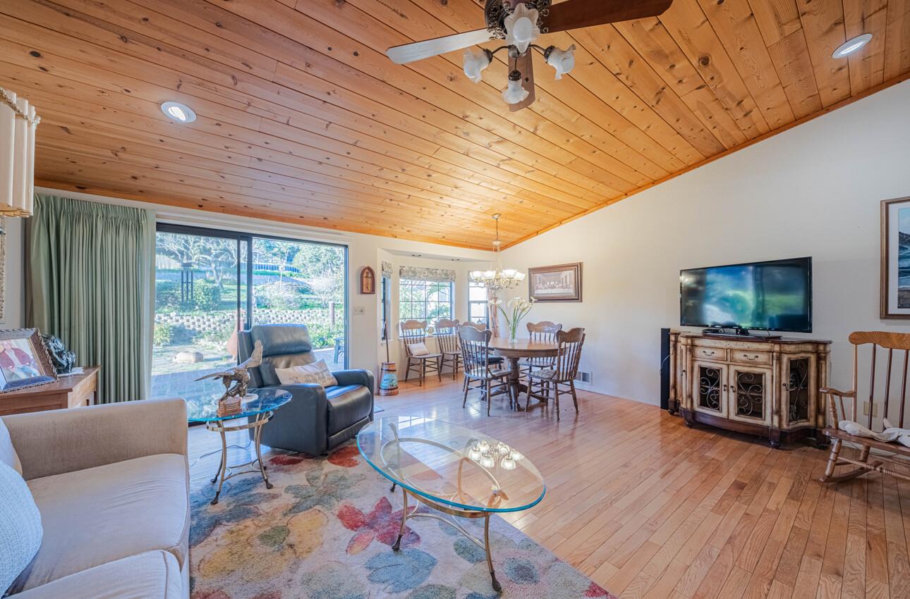 Detail Gallery Image 11 of 41 For 17777 Vierra Canyon Rd, Salinas,  CA 93907 - 3 Beds | 2 Baths