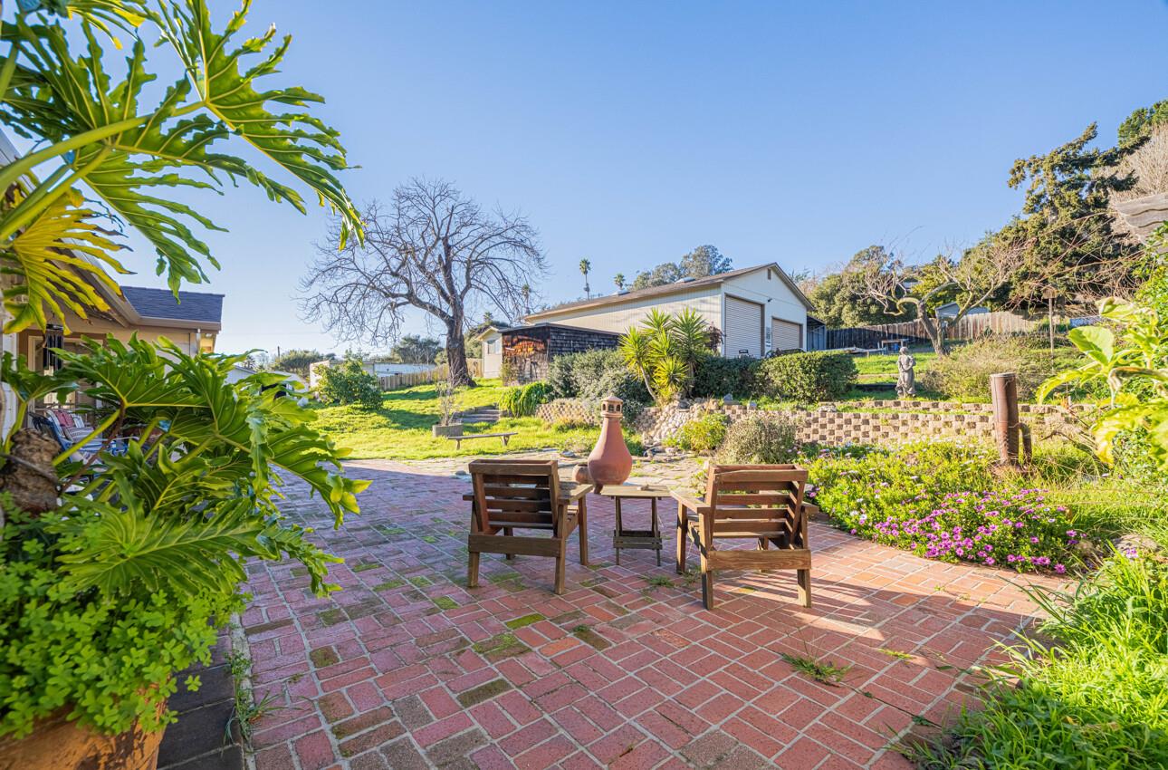 Detail Gallery Image 12 of 41 For 17777 Vierra Canyon Rd, Salinas,  CA 93907 - 3 Beds | 2 Baths