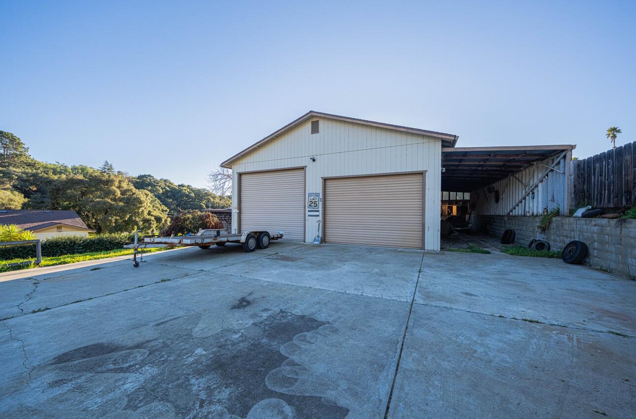 Detail Gallery Image 27 of 41 For 17777 Vierra Canyon Rd, Salinas,  CA 93907 - 3 Beds | 2 Baths