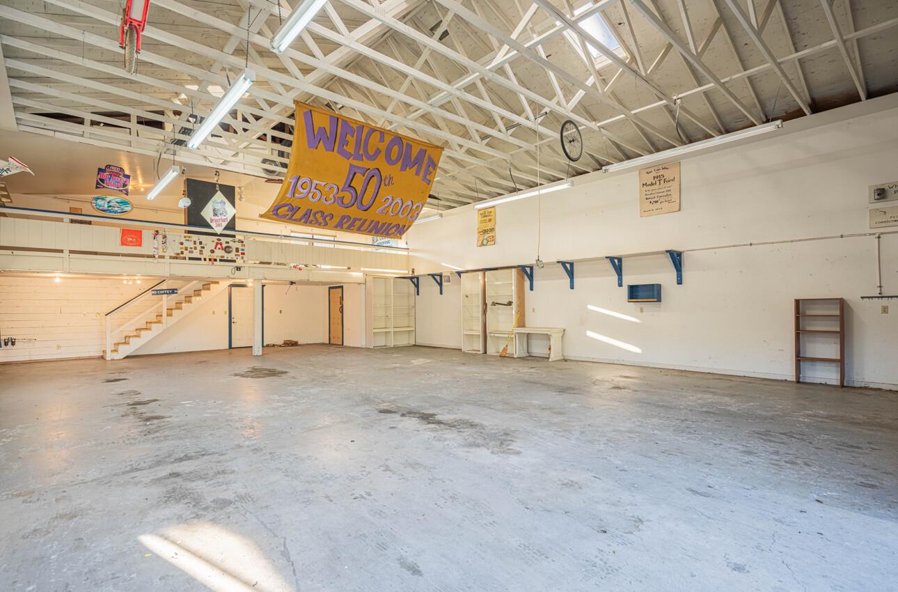 Detail Gallery Image 28 of 41 For 17777 Vierra Canyon Rd, Salinas,  CA 93907 - 3 Beds | 2 Baths