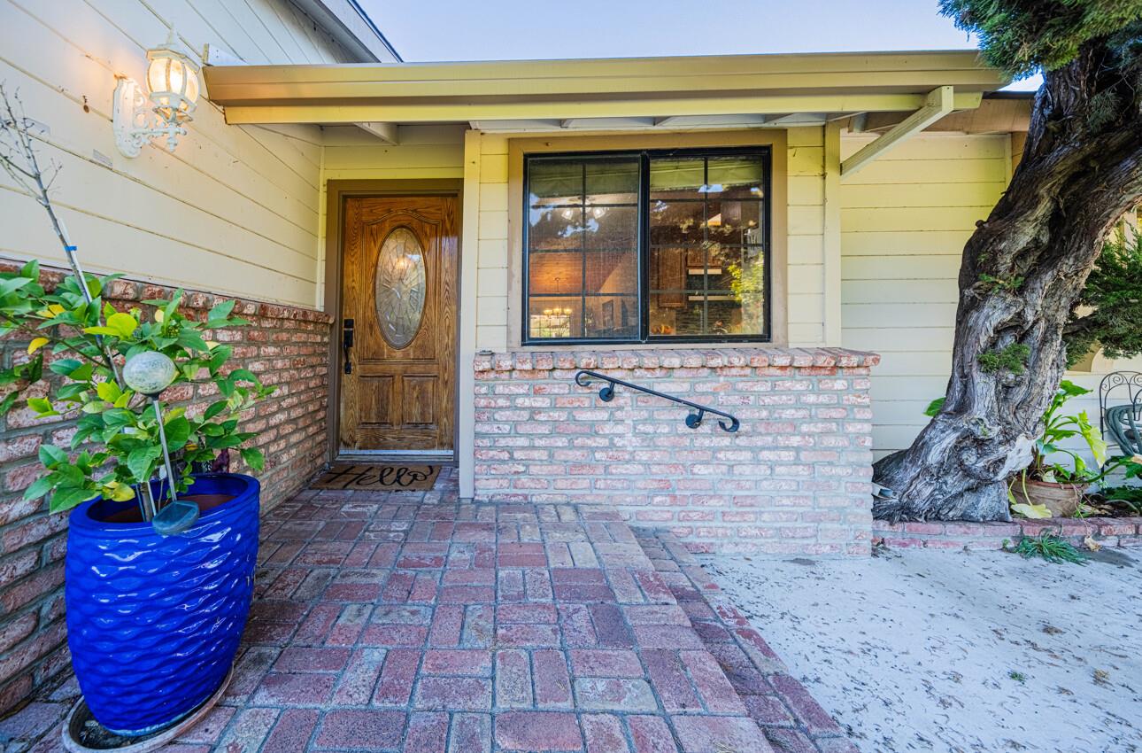 Detail Gallery Image 6 of 41 For 17777 Vierra Canyon Rd, Salinas,  CA 93907 - 3 Beds | 2 Baths