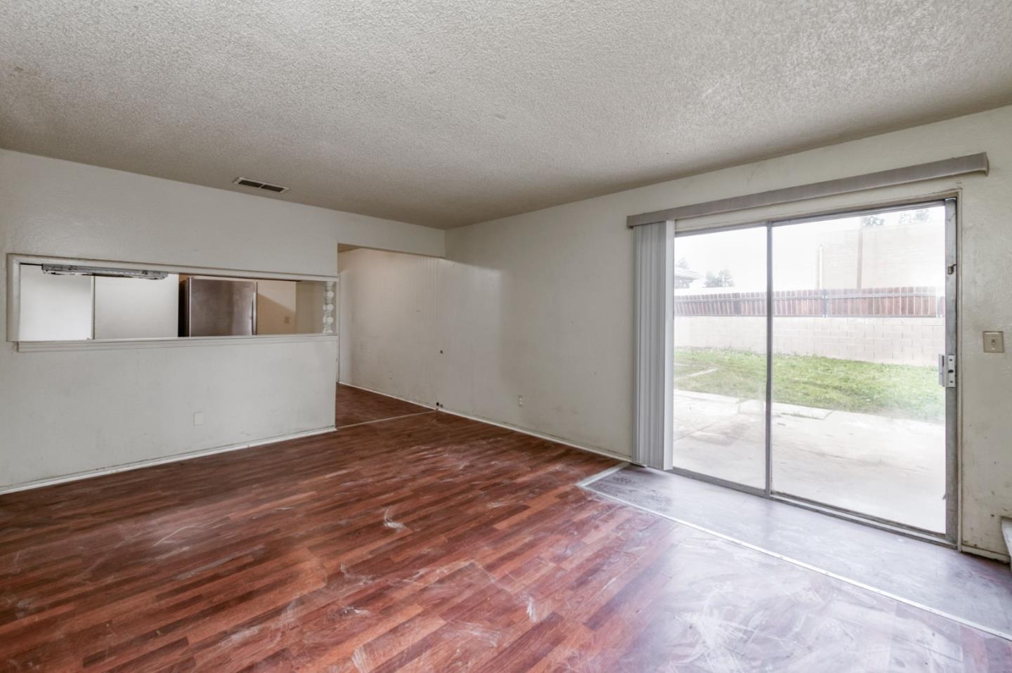 Detail Gallery Image 15 of 32 For 3068 W Fairmont Ave, Fresno,  CA 93722 - 3 Beds | 1/1 Baths