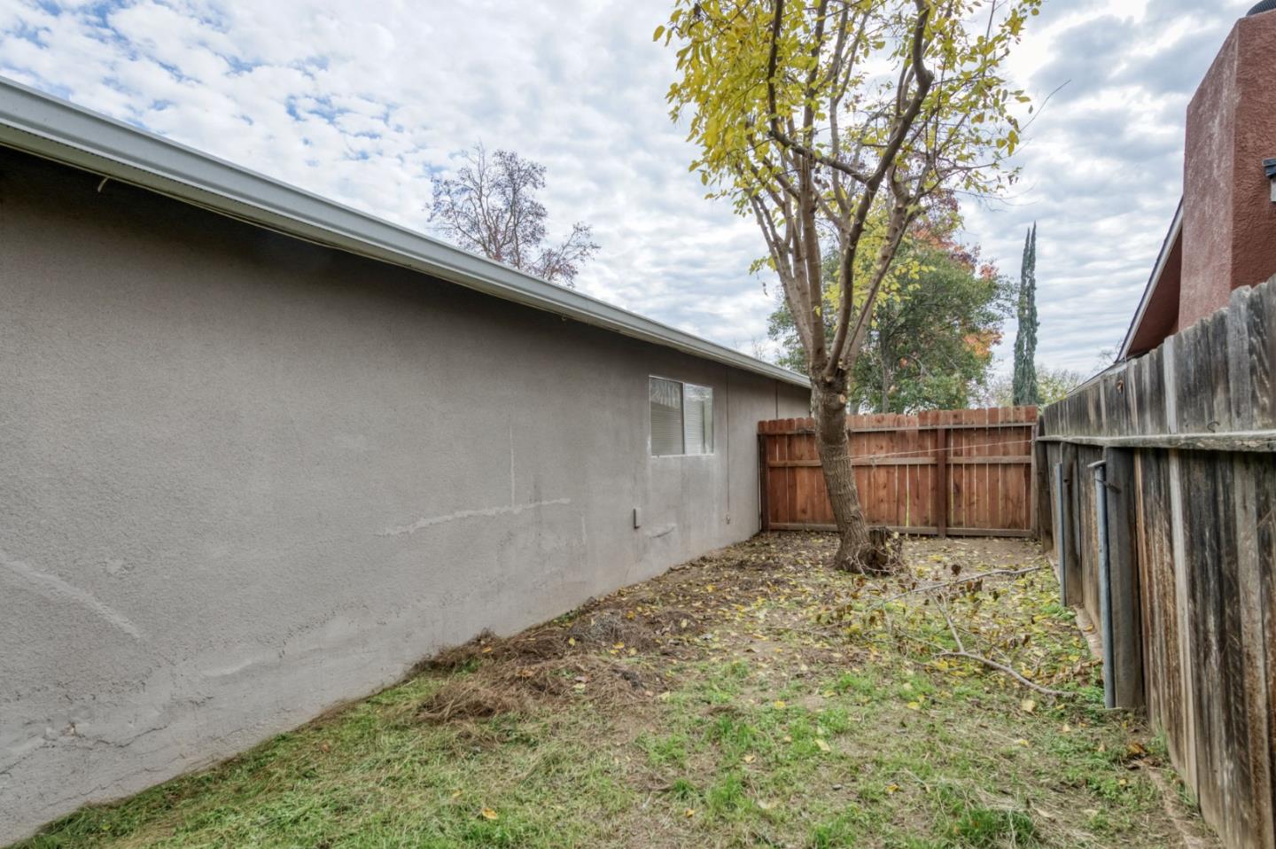 Detail Gallery Image 27 of 32 For 3068 W Fairmont Ave, Fresno,  CA 93722 - 3 Beds | 1/1 Baths