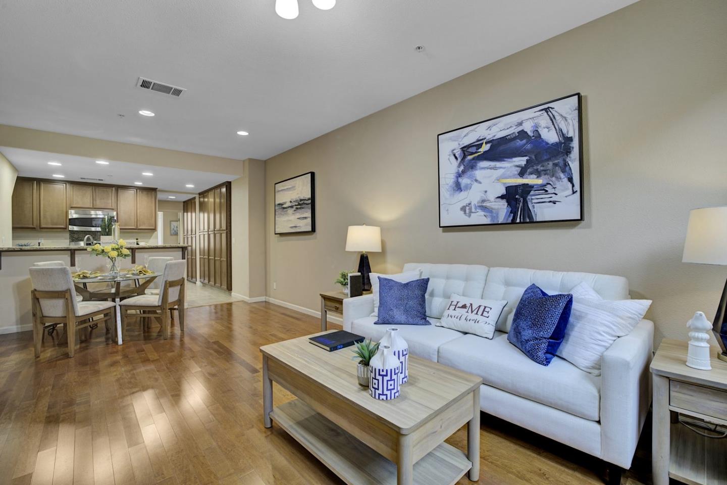 Detail Gallery Image 10 of 50 For 2174 Beech Cir, San Jose,  CA 95131 - 3 Beds | 3 Baths