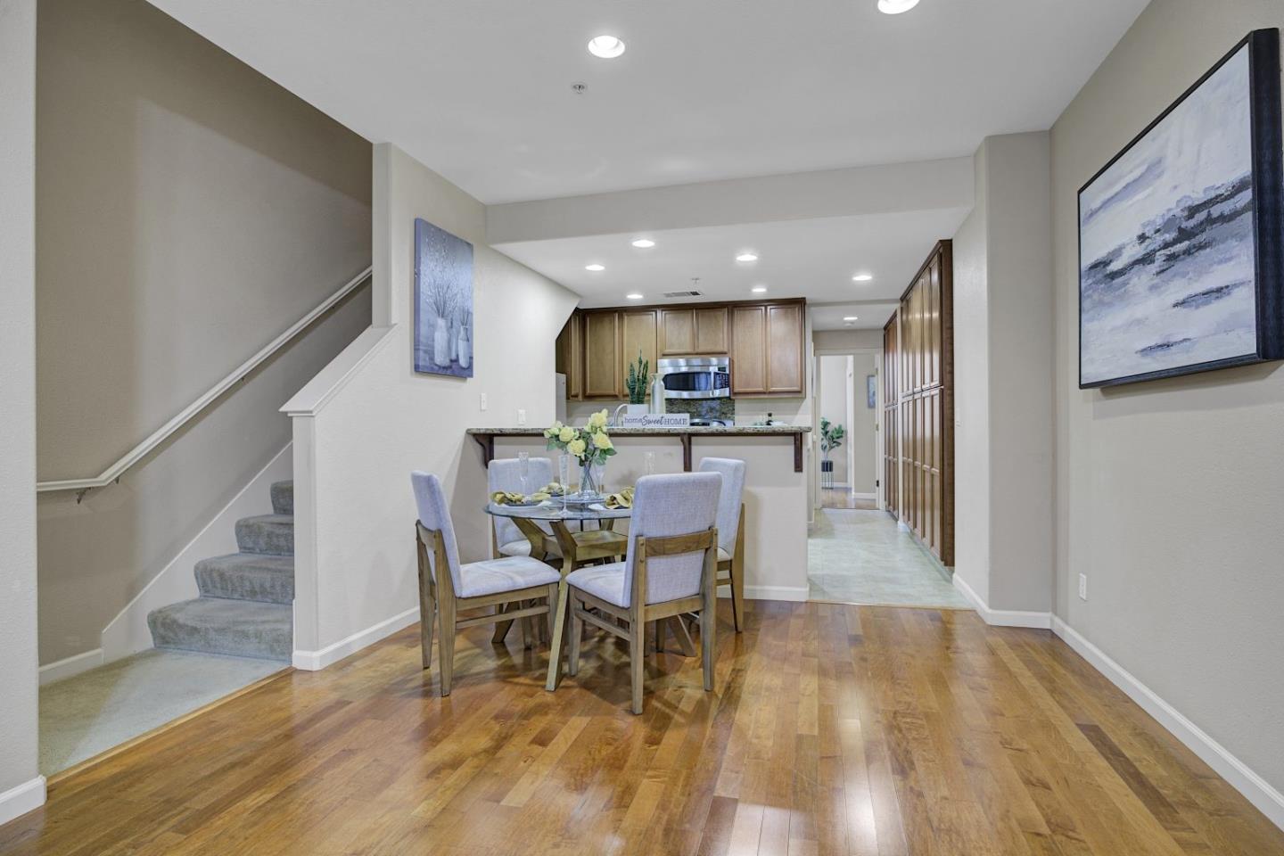 Detail Gallery Image 13 of 50 For 2174 Beech Cir, San Jose,  CA 95131 - 3 Beds | 3 Baths