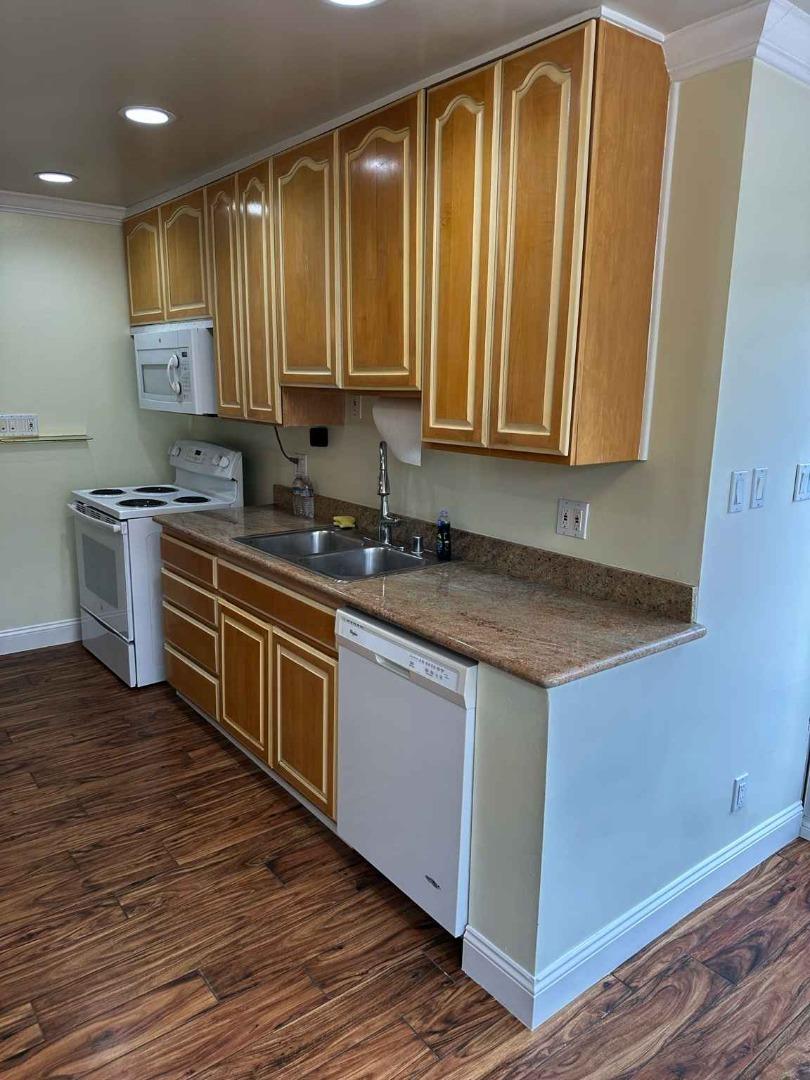 Front Image Thumbnail for ML82029919