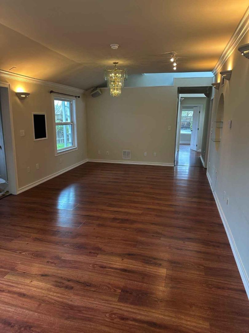 Detail Gallery Image 7 of 12 For 2797 Massachusetts Ave, Redwood City,  CA 94061 - 3 Beds | 1/1 Baths