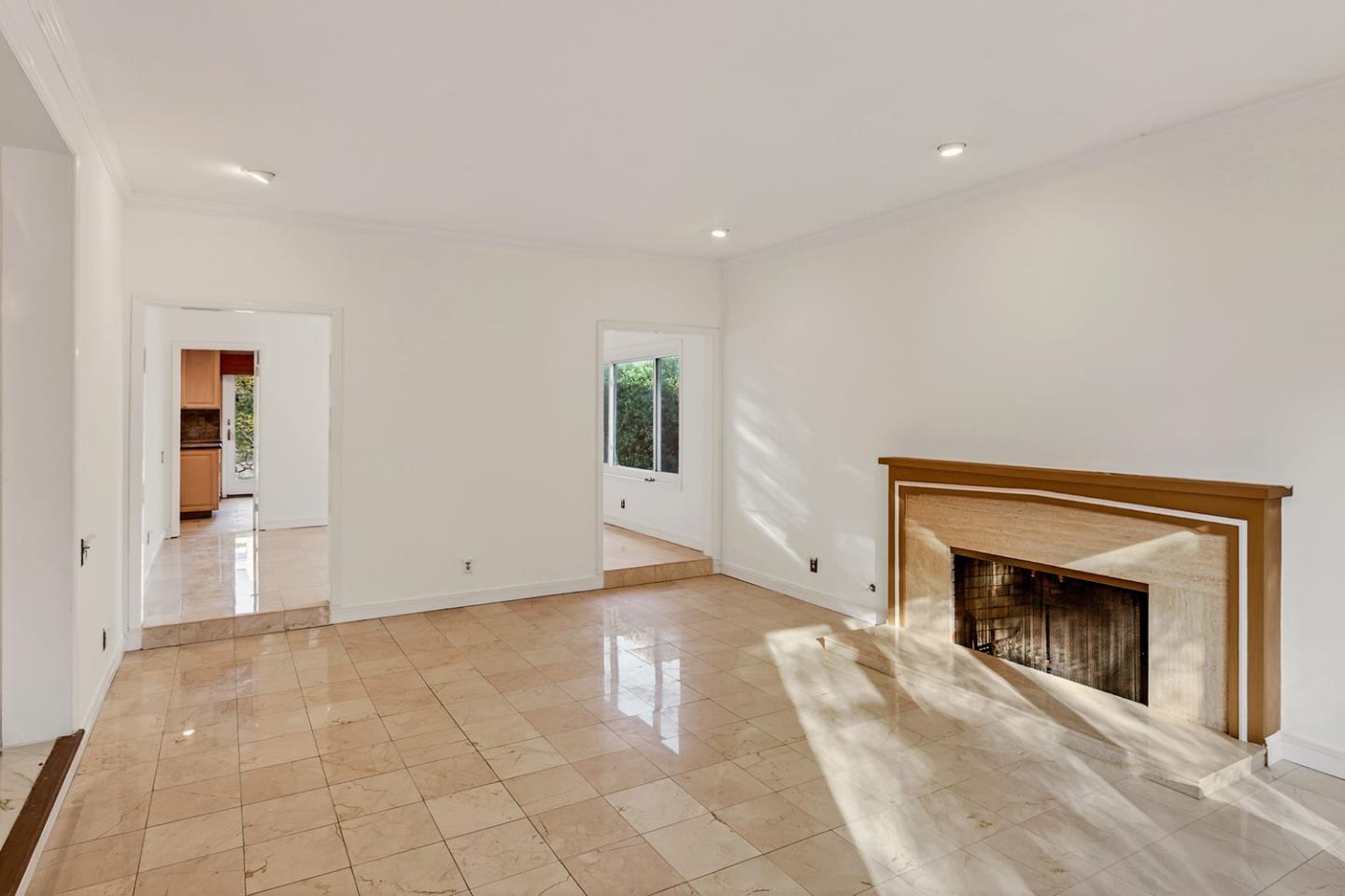 Detail Gallery Image 7 of 31 For 860 Monte Rosa Dr, Menlo Park,  CA 94025 - 4 Beds | 3/1 Baths