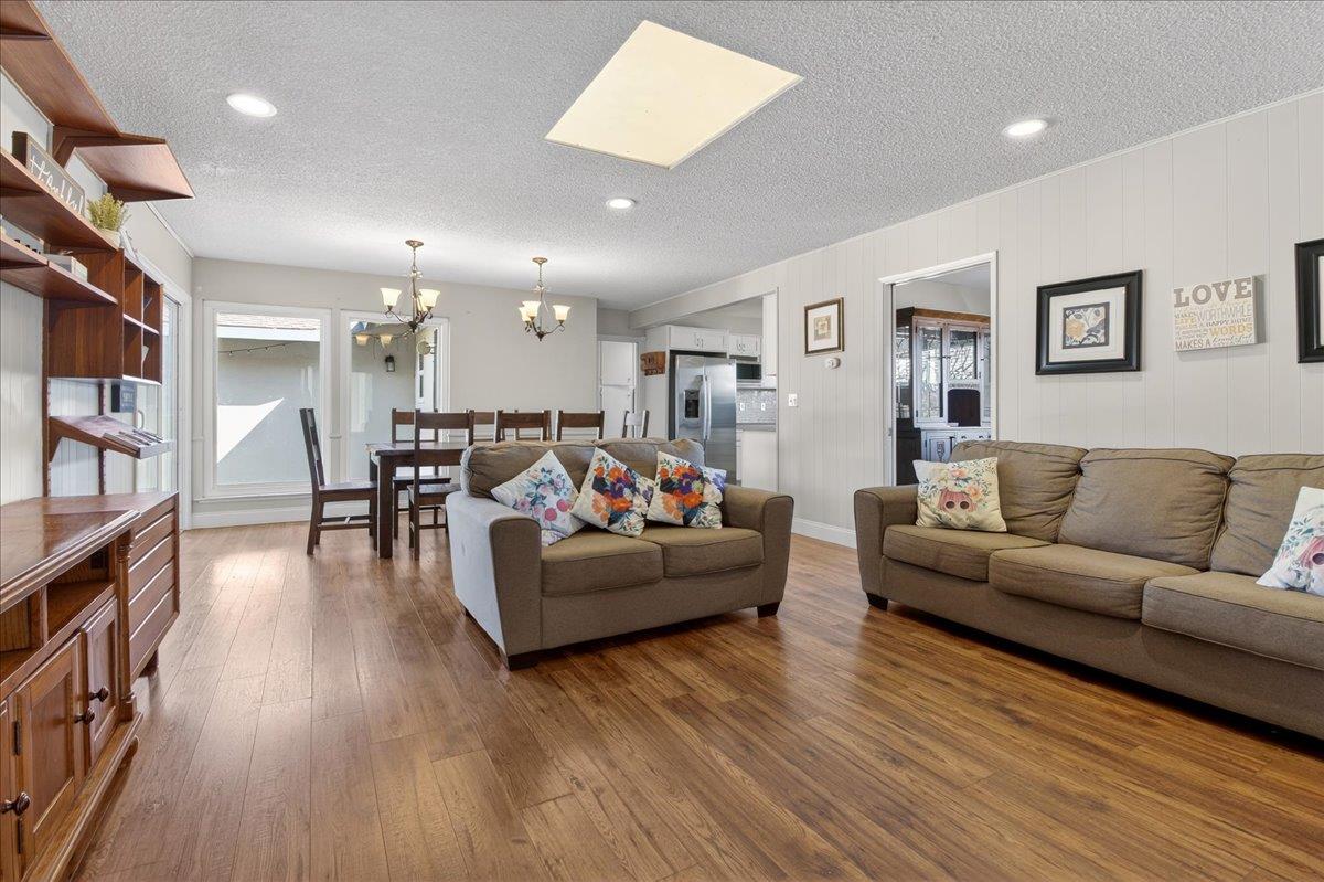 Detail Gallery Image 10 of 58 For 323 San Miguel Ave, Salinas,  CA 93901 - 7 Beds | 4/1 Baths