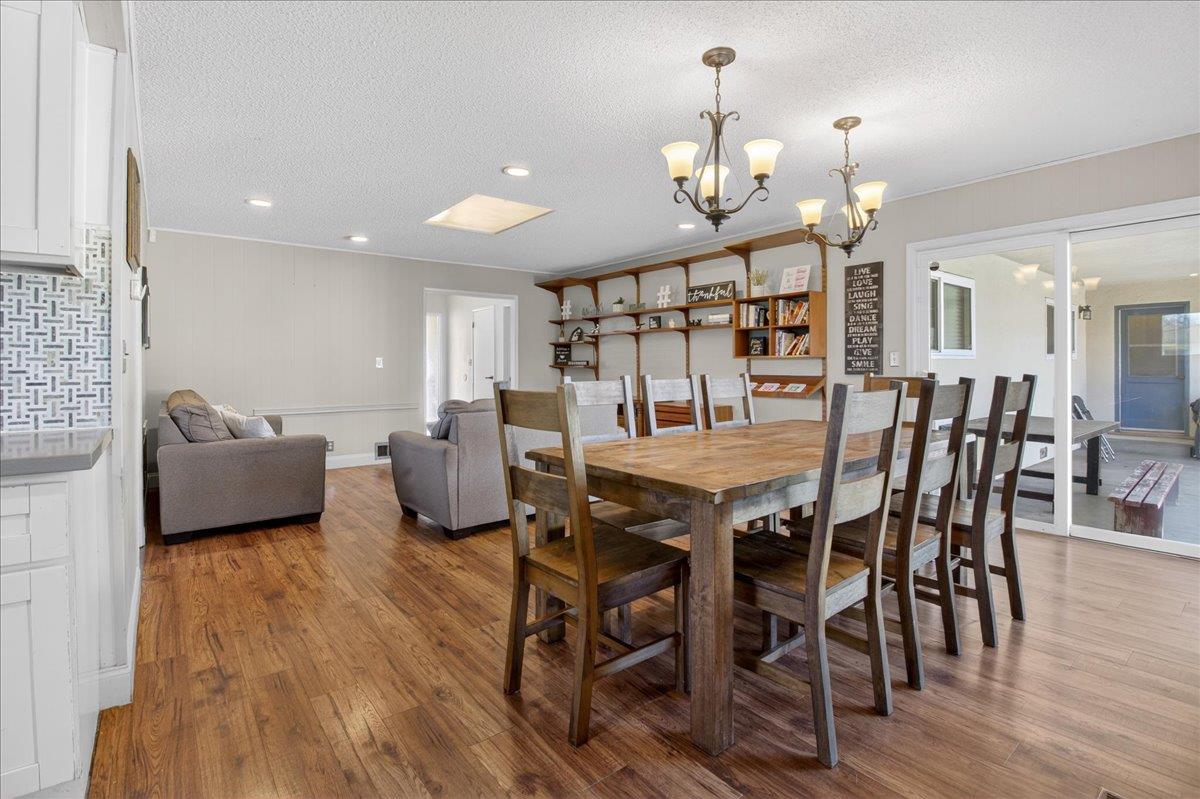 Detail Gallery Image 14 of 58 For 323 San Miguel Ave, Salinas,  CA 93901 - 7 Beds | 4/1 Baths