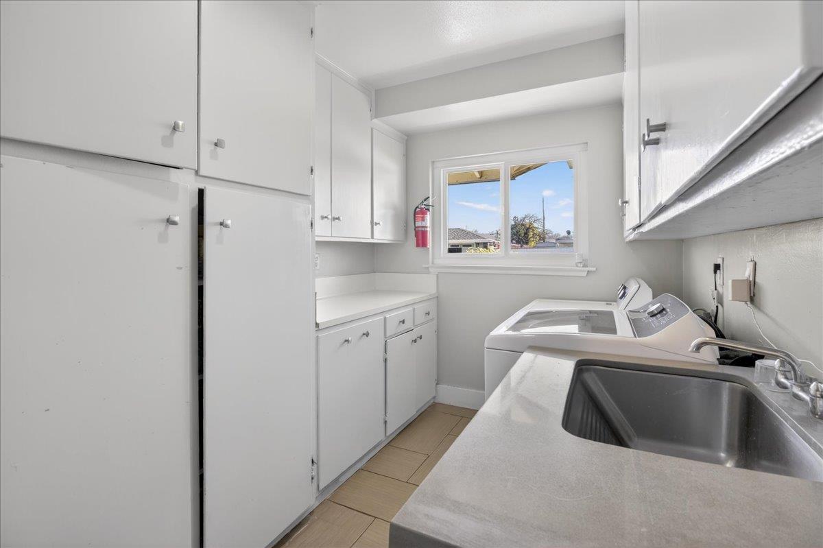 Detail Gallery Image 19 of 58 For 323 San Miguel Ave, Salinas,  CA 93901 - 7 Beds | 4/1 Baths