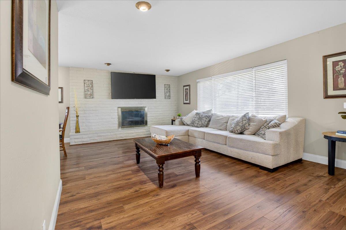 Detail Gallery Image 4 of 58 For 323 San Miguel Ave, Salinas,  CA 93901 - 7 Beds | 4/1 Baths