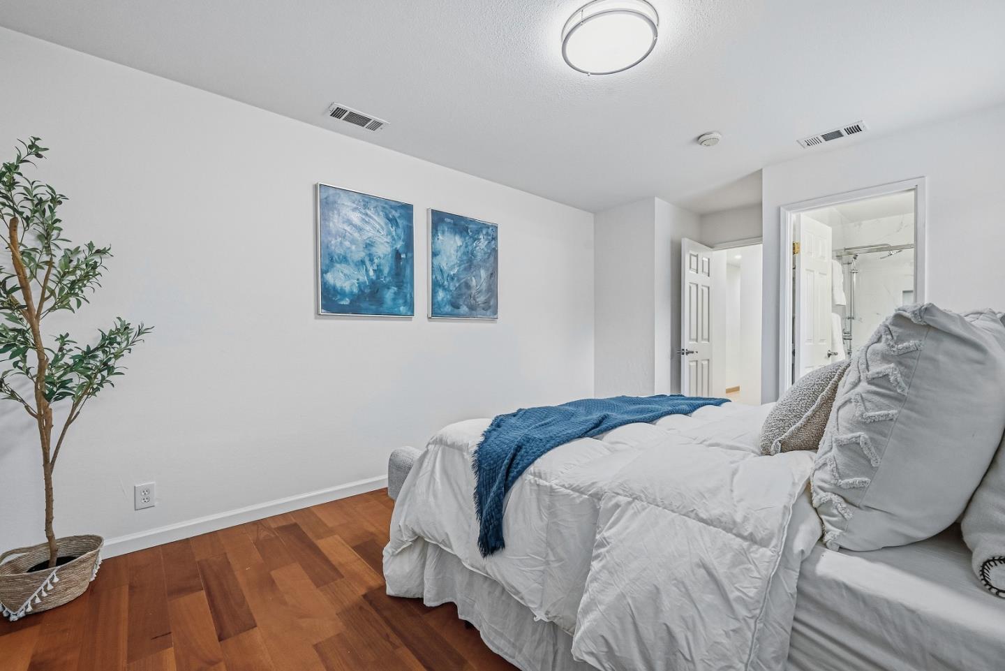 Detail Gallery Image 27 of 41 For 430 Juniper Ct, Sunnyvale,  CA 94086 - 4 Beds | 2 Baths