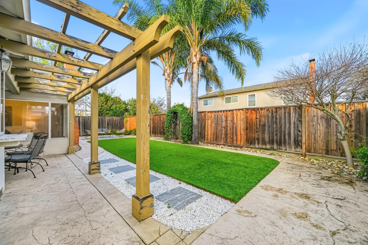 Detail Gallery Image 38 of 41 For 430 Juniper Ct, Sunnyvale,  CA 94086 - 4 Beds | 2 Baths