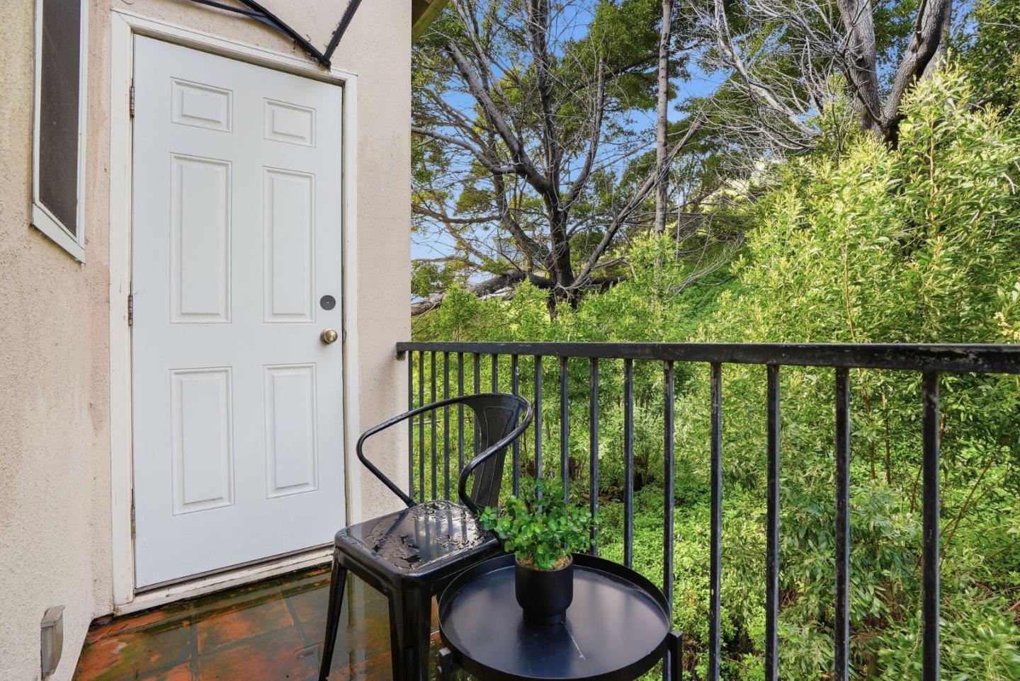 Detail Gallery Image 11 of 20 For 400 Alemany Blvd #2,  San Francisco,  CA 94110 - 2 Beds | 1/1 Baths